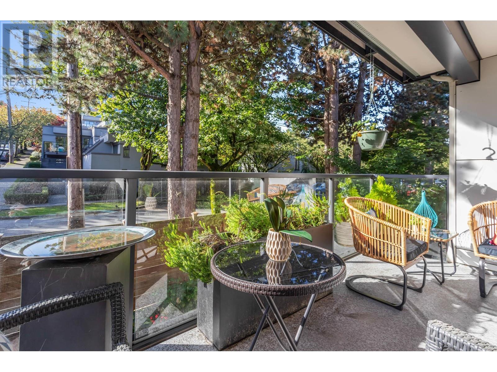 Listing Picture 19 of 22 : 206 1315 W 7TH AVENUE, Vancouver / 溫哥華 - 魯藝地產 Yvonne Lu Group - MLS Medallion Club Member