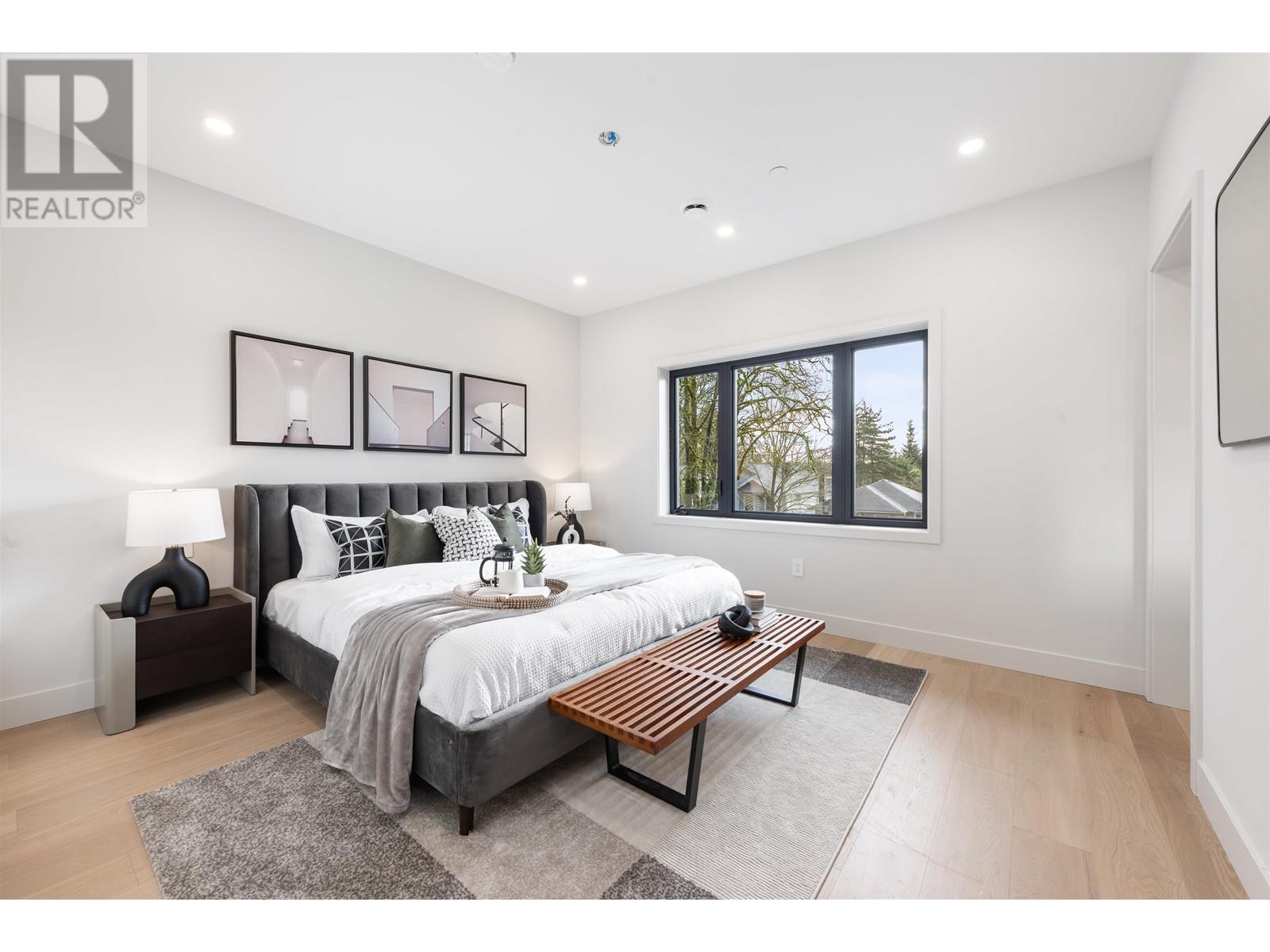 Listing Picture 10 of 31 : 1 1969 E 8TH AVENUE, Vancouver / 溫哥華 - 魯藝地產 Yvonne Lu Group - MLS Medallion Club Member