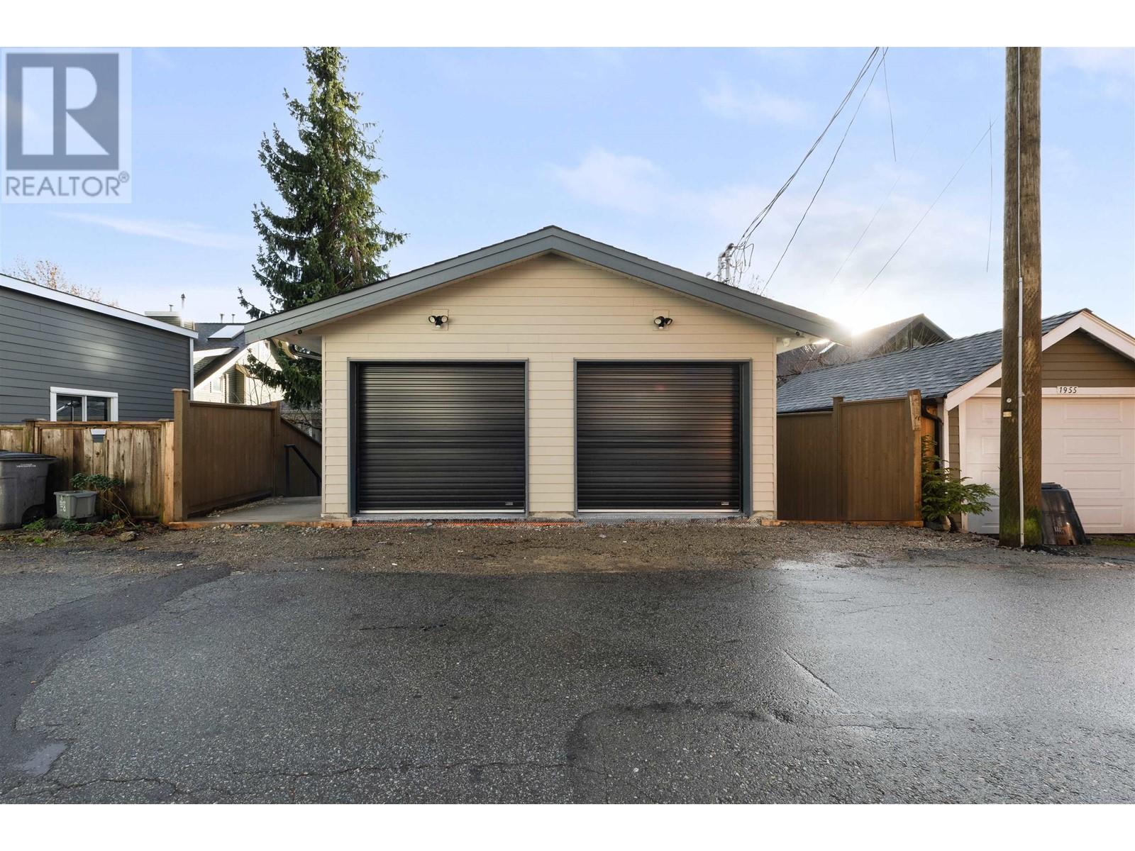 Listing Picture 28 of 31 : 1 1969 E 8TH AVENUE, Vancouver / 溫哥華 - 魯藝地產 Yvonne Lu Group - MLS Medallion Club Member