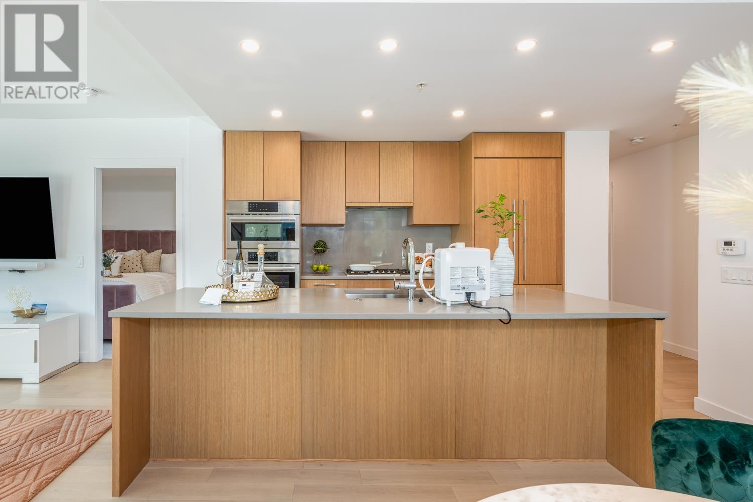 Listing Picture 10 of 26 : 301 4988 CAMBIE STREET, Vancouver / 溫哥華 - 魯藝地產 Yvonne Lu Group - MLS Medallion Club Member