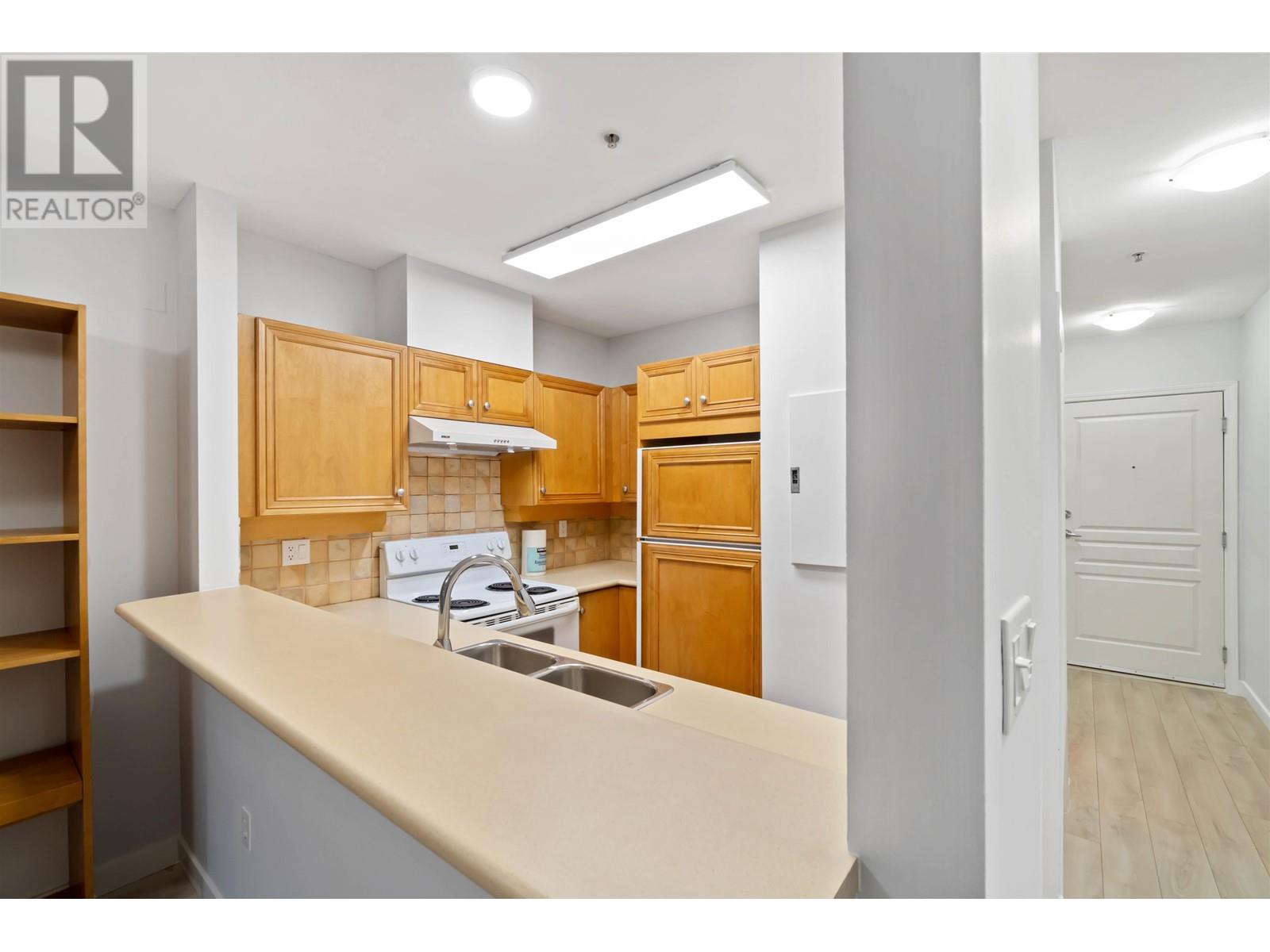 108 2929 W 4th Avenue, Vancouver, British Columbia  V6K 4T3 - Photo 11 - R2955523