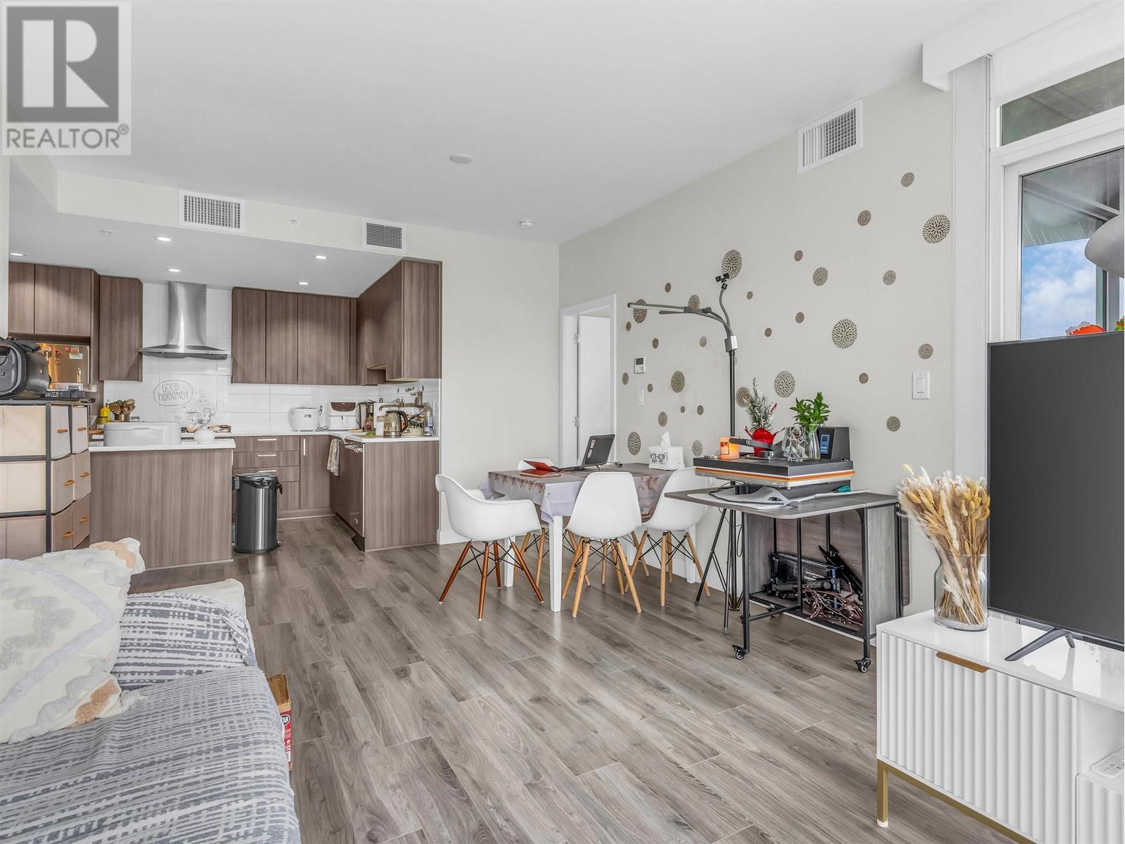 908 1788 Gilmore Avenue, Burnaby, British Columbia  V5C 0L5 - Photo 4 - R2955561