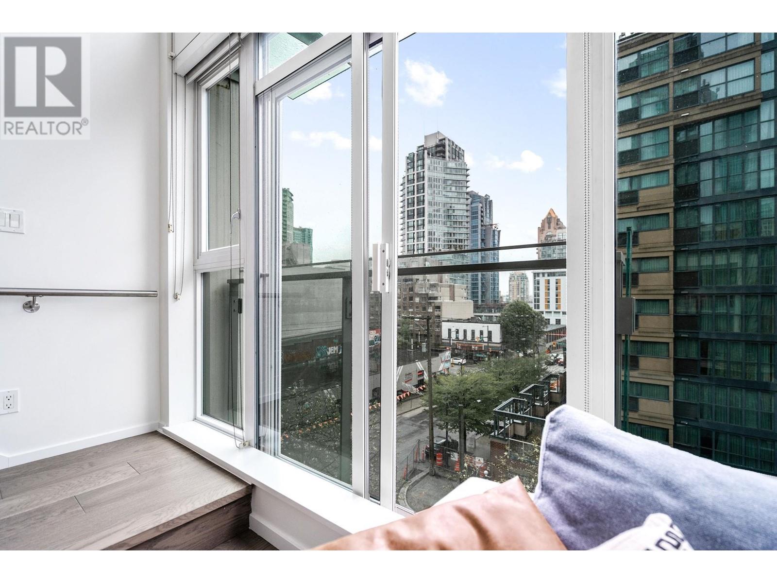 Listing Picture 14 of 39 : 607 1351 CONTINENTAL STREET, Vancouver / 溫哥華 - 魯藝地產 Yvonne Lu Group - MLS Medallion Club Member