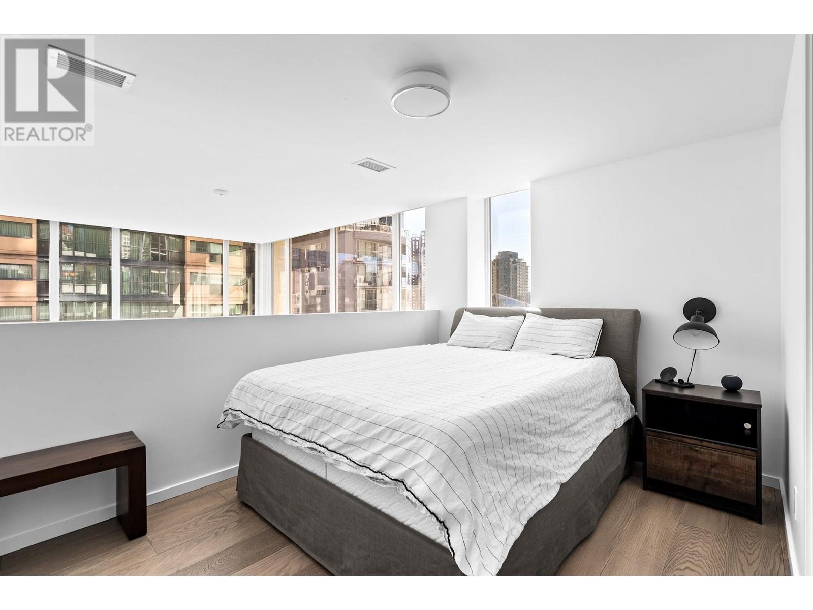 Listing Picture 16 of 39 : 607 1351 CONTINENTAL STREET, Vancouver / 溫哥華 - 魯藝地產 Yvonne Lu Group - MLS Medallion Club Member