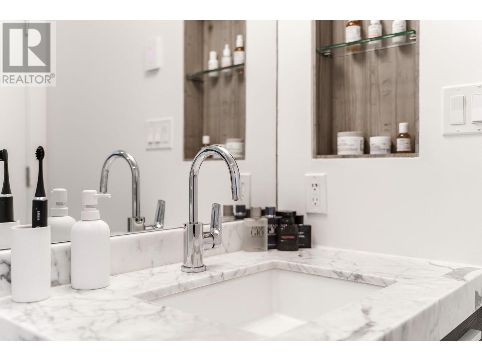 Listing Picture 19 of 39 : 607 1351 CONTINENTAL STREET, Vancouver / 溫哥華 - 魯藝地產 Yvonne Lu Group - MLS Medallion Club Member