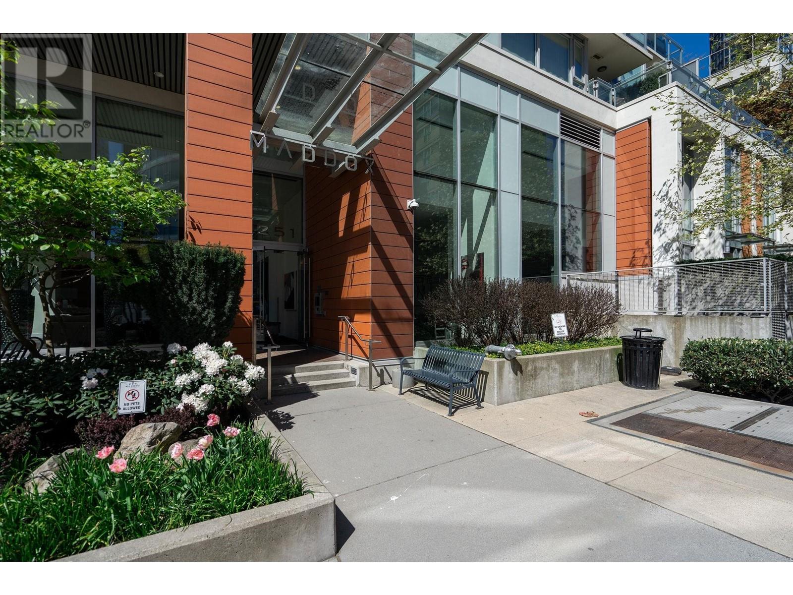 Listing Picture 34 of 39 : 607 1351 CONTINENTAL STREET, Vancouver / 溫哥華 - 魯藝地產 Yvonne Lu Group - MLS Medallion Club Member