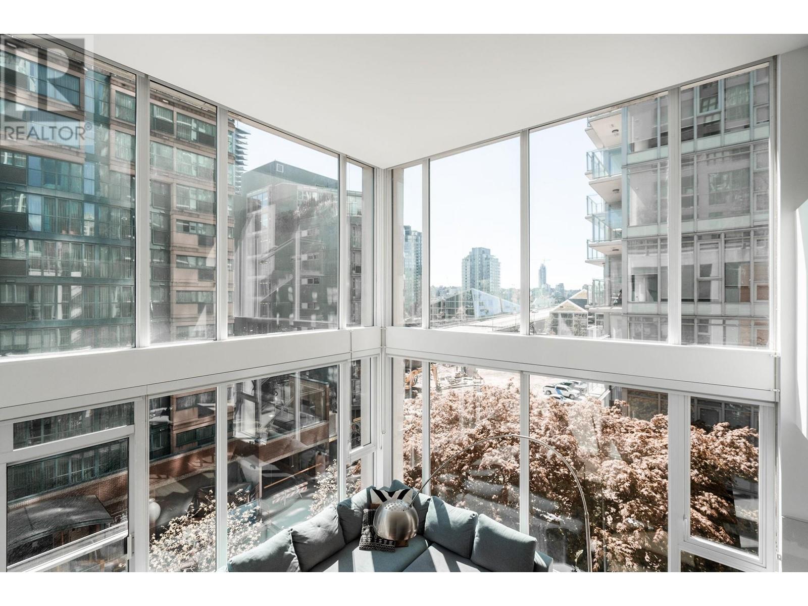 Listing Picture 7 of 39 : 607 1351 CONTINENTAL STREET, Vancouver / 溫哥華 - 魯藝地產 Yvonne Lu Group - MLS Medallion Club Member