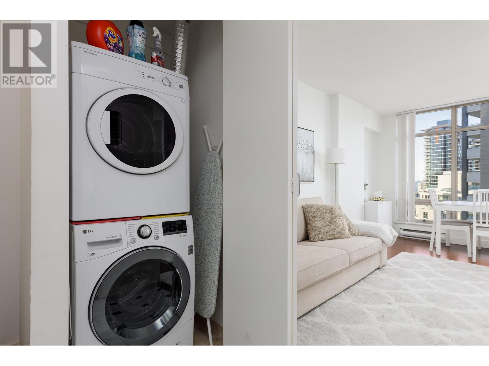 Listing Picture 14 of 21 : 1604 1288 ALBERNI STREET, Vancouver / 溫哥華 - 魯藝地產 Yvonne Lu Group - MLS Medallion Club Member