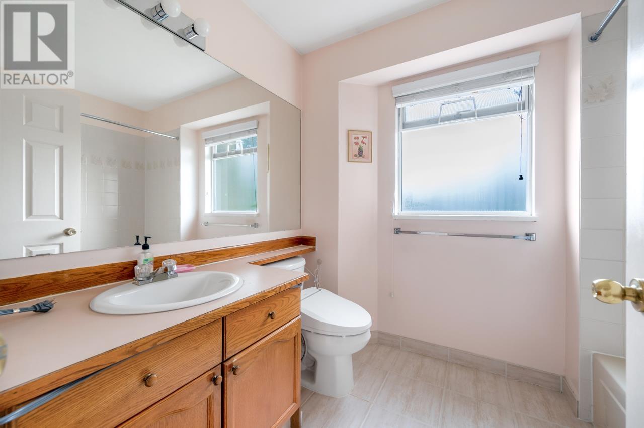 Property at 4 7188 EDMONDS STREET image 4
