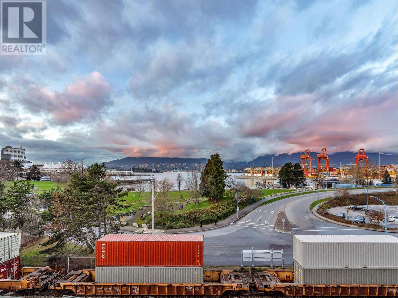 135 Alexander Street, Vancouver, British Columbia V6A 1B8 - Photo 3 - R2955361