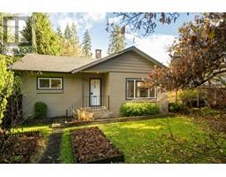 1858 DEEP COVE ROAD, North Vancouver, British Columbia