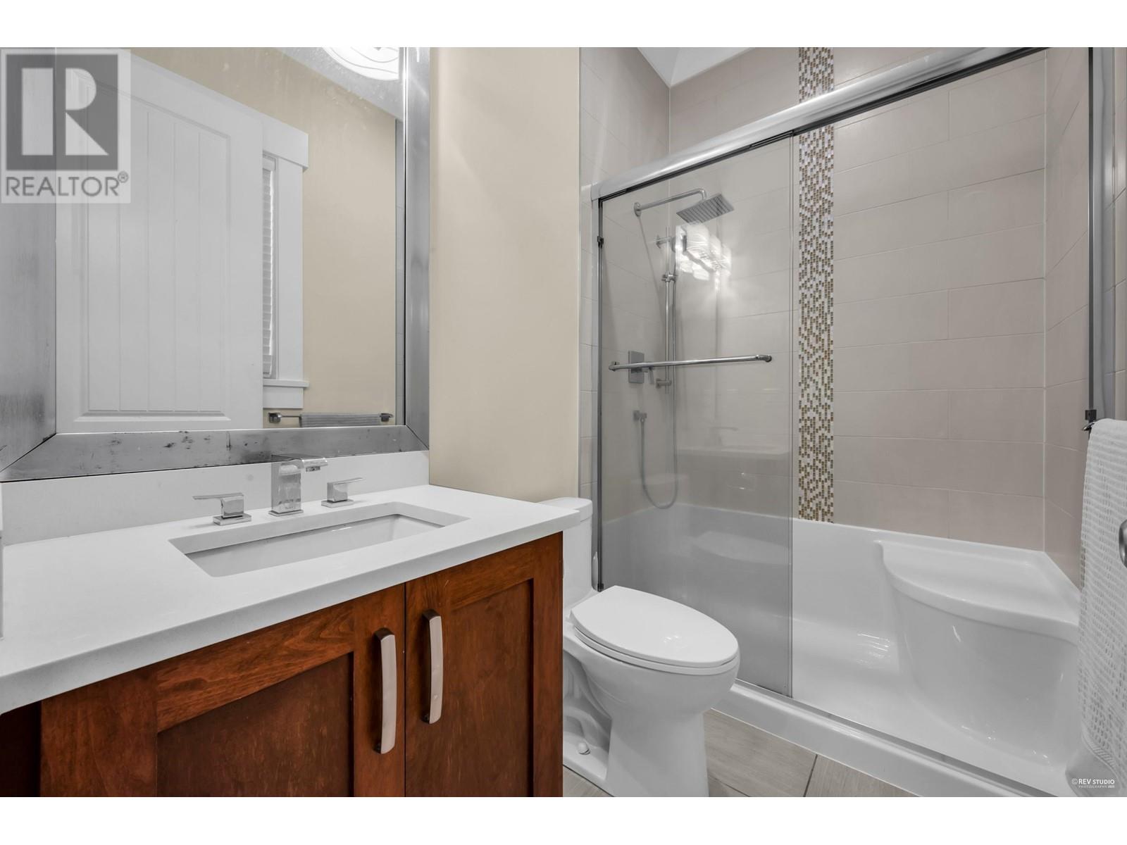 Listing Picture 17 of 40 : 6351 GOLDSMITH DRIVE, Richmond / 烈治文 - 魯藝地產 Yvonne Lu Group - MLS Medallion Club Member