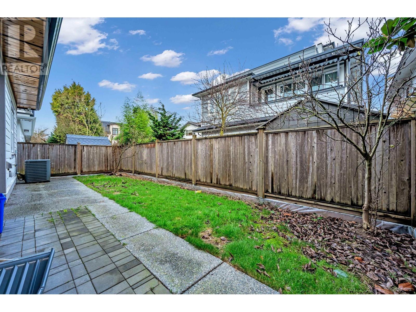 Listing Picture 2 of 40 : 6351 GOLDSMITH DRIVE, Richmond / 烈治文 - 魯藝地產 Yvonne Lu Group - MLS Medallion Club Member