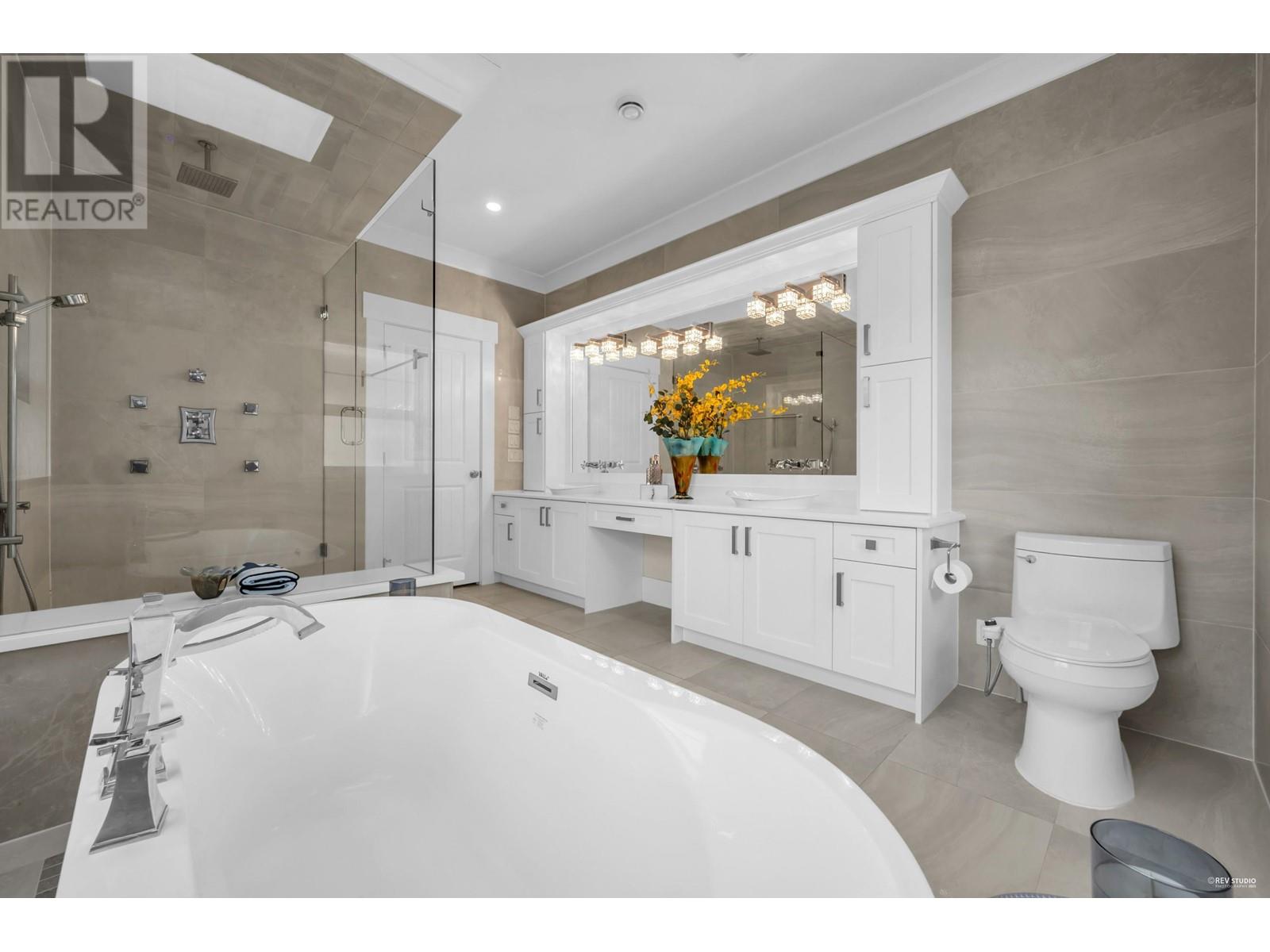 Listing Picture 24 of 40 : 6351 GOLDSMITH DRIVE, Richmond / 烈治文 - 魯藝地產 Yvonne Lu Group - MLS Medallion Club Member