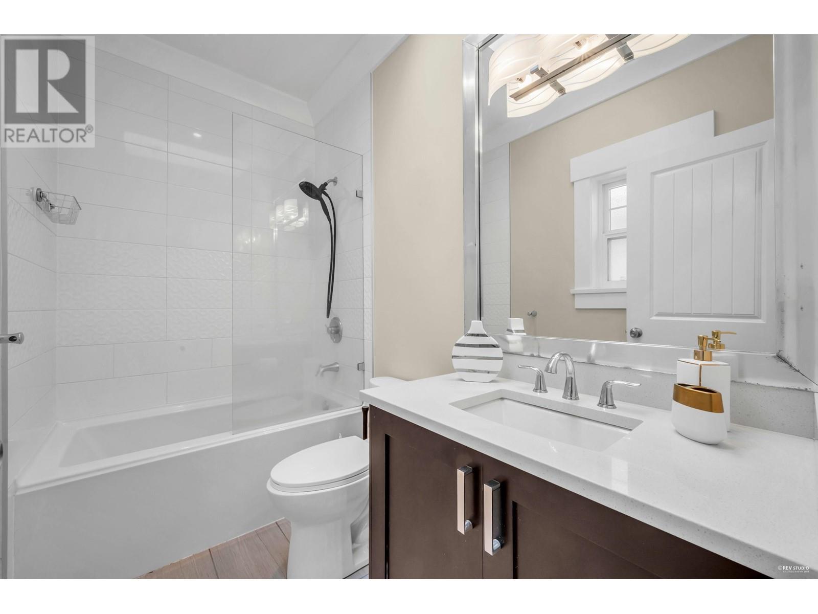 Listing Picture 28 of 40 : 6351 GOLDSMITH DRIVE, Richmond / 烈治文 - 魯藝地產 Yvonne Lu Group - MLS Medallion Club Member