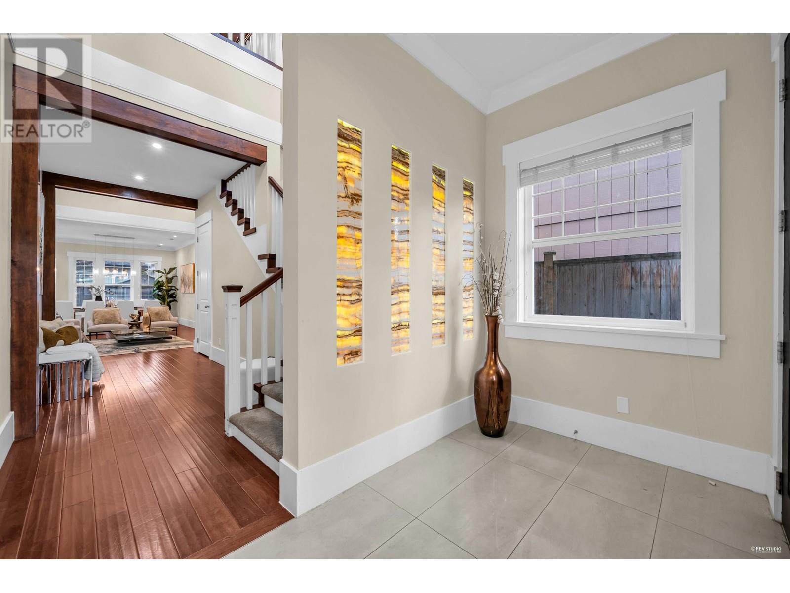 Listing Picture 3 of 40 : 6351 GOLDSMITH DRIVE, Richmond / 烈治文 - 魯藝地產 Yvonne Lu Group - MLS Medallion Club Member
