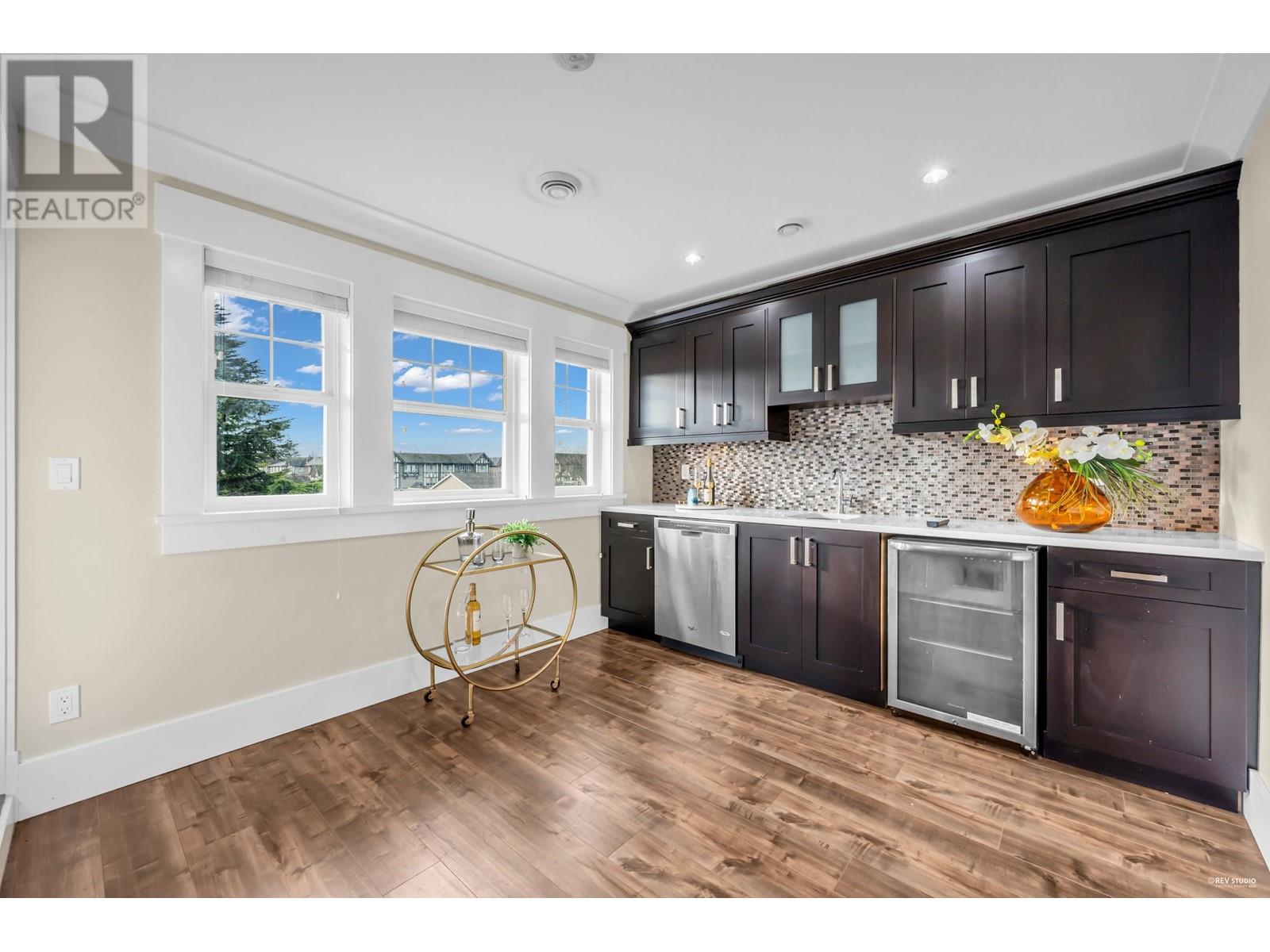 Listing Picture 34 of 40 : 6351 GOLDSMITH DRIVE, Richmond / 烈治文 - 魯藝地產 Yvonne Lu Group - MLS Medallion Club Member