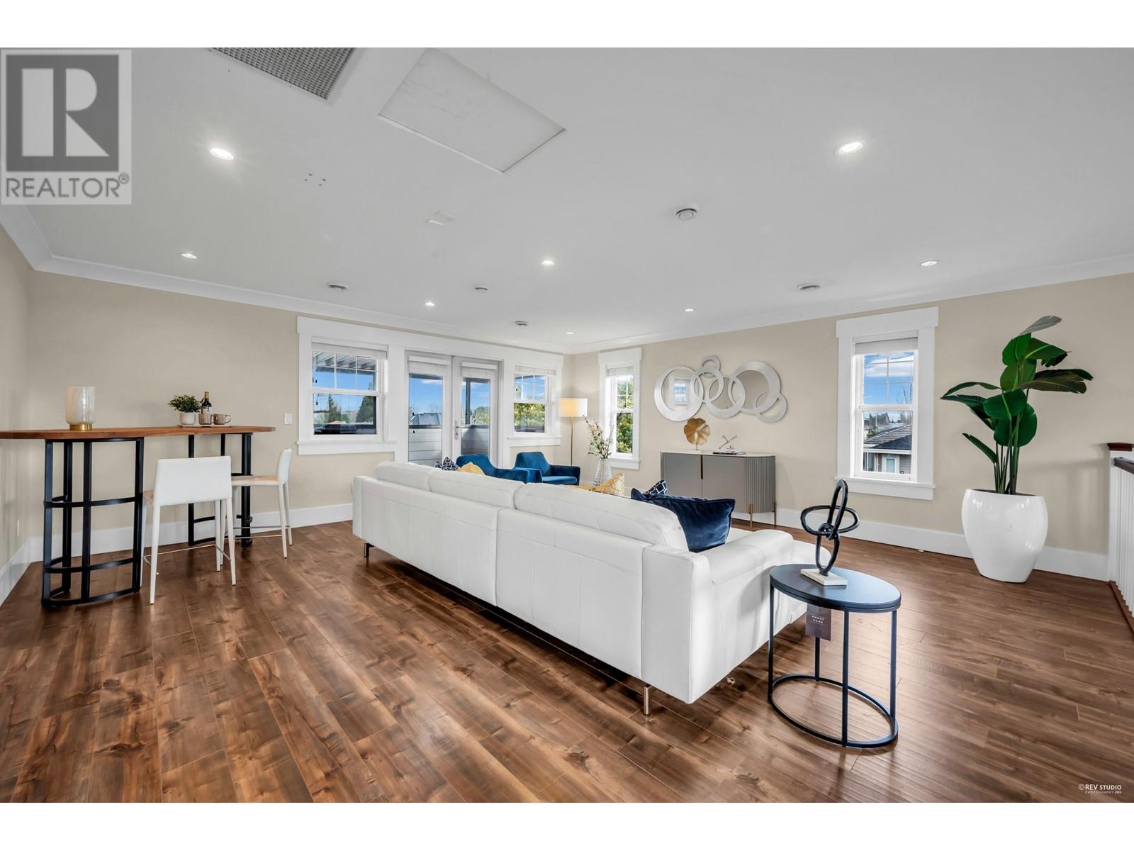 Listing Picture 35 of 40 : 6351 GOLDSMITH DRIVE, Richmond / 烈治文 - 魯藝地產 Yvonne Lu Group - MLS Medallion Club Member