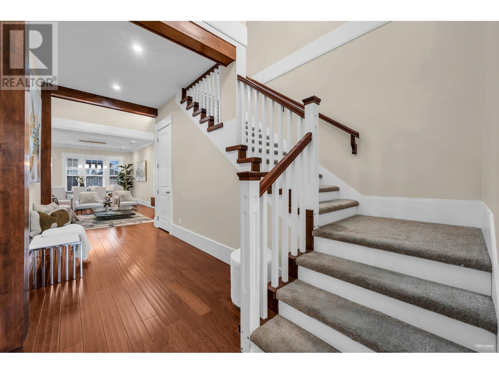 Listing Picture 4 of 40 : 6351 GOLDSMITH DRIVE, Richmond / 烈治文 - 魯藝地產 Yvonne Lu Group - MLS Medallion Club Member