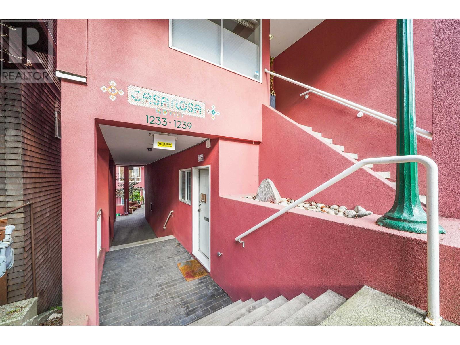 Listing Picture 13 of 15 : 1233 W 7TH AVENUE, Vancouver / 溫哥華 - 魯藝地產 Yvonne Lu Group - MLS Medallion Club Member