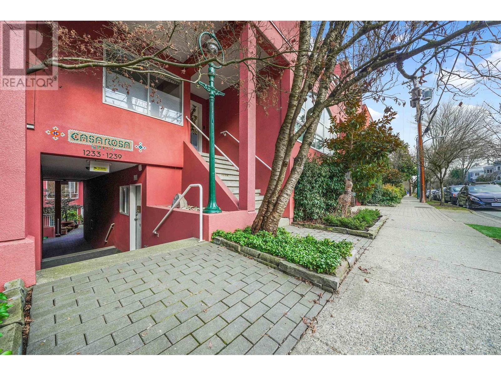 Listing Picture 14 of 15 : 1233 W 7TH AVENUE, Vancouver / 溫哥華 - 魯藝地產 Yvonne Lu Group - MLS Medallion Club Member