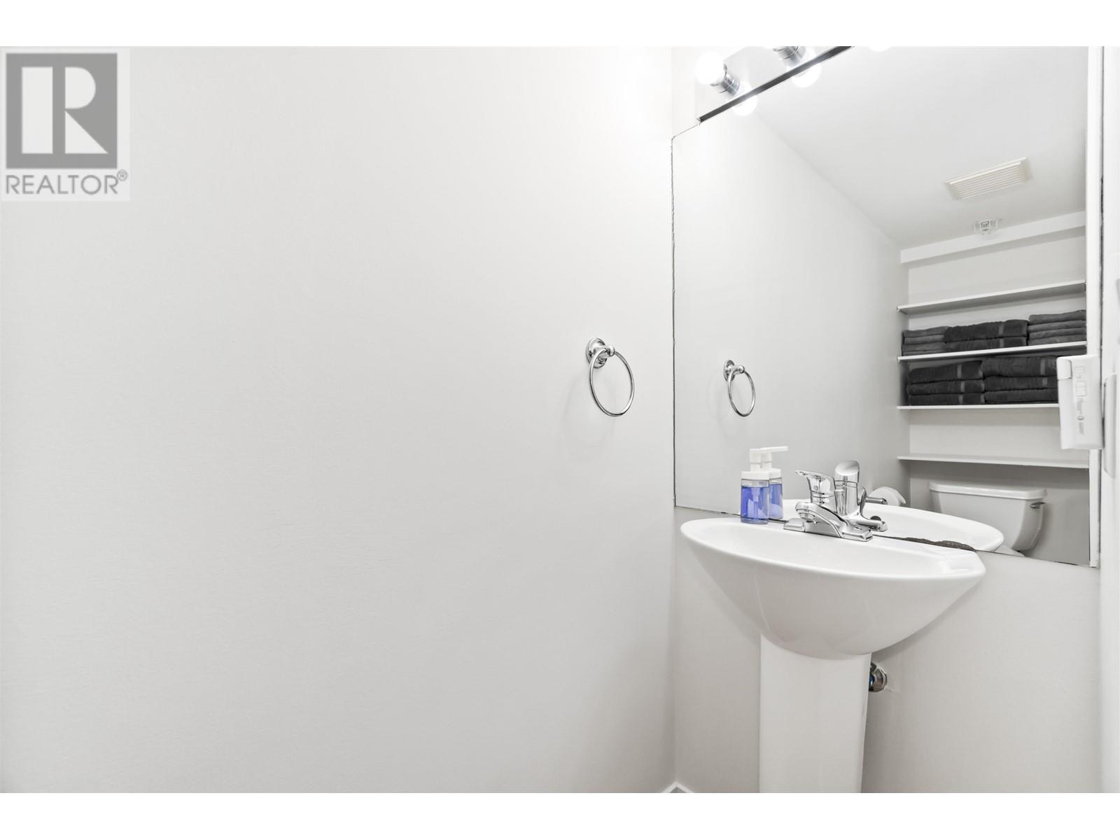 301 933 Seymour Street, Vancouver, British Columbia  V6B 6L6 - Photo 17 - R2955562