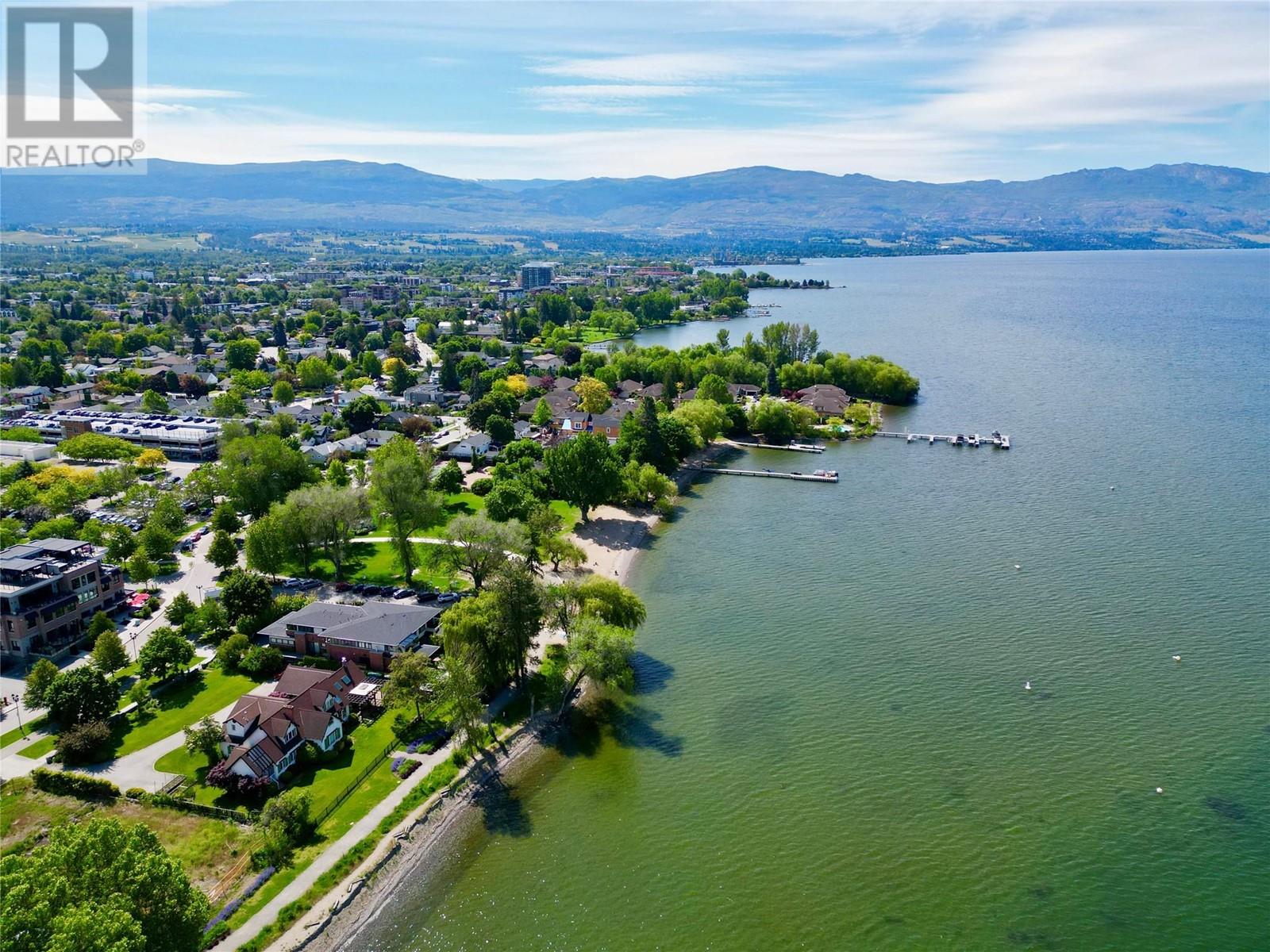 2277 Richter Street Kelowna