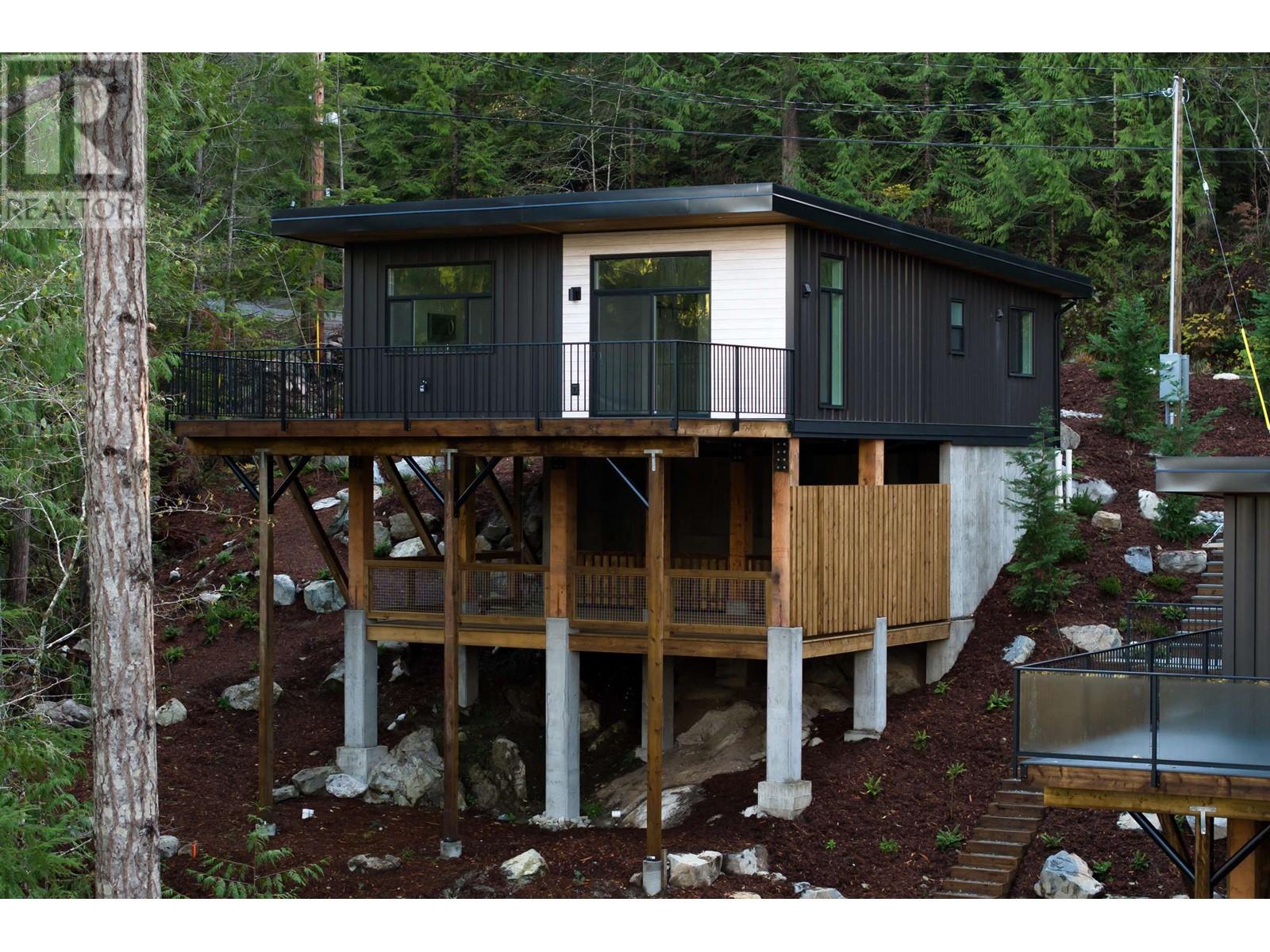 5792 Tillicum Bay Road, Sechelt, British Columbia  V7Z 0C7 - Photo 32 - R2953278