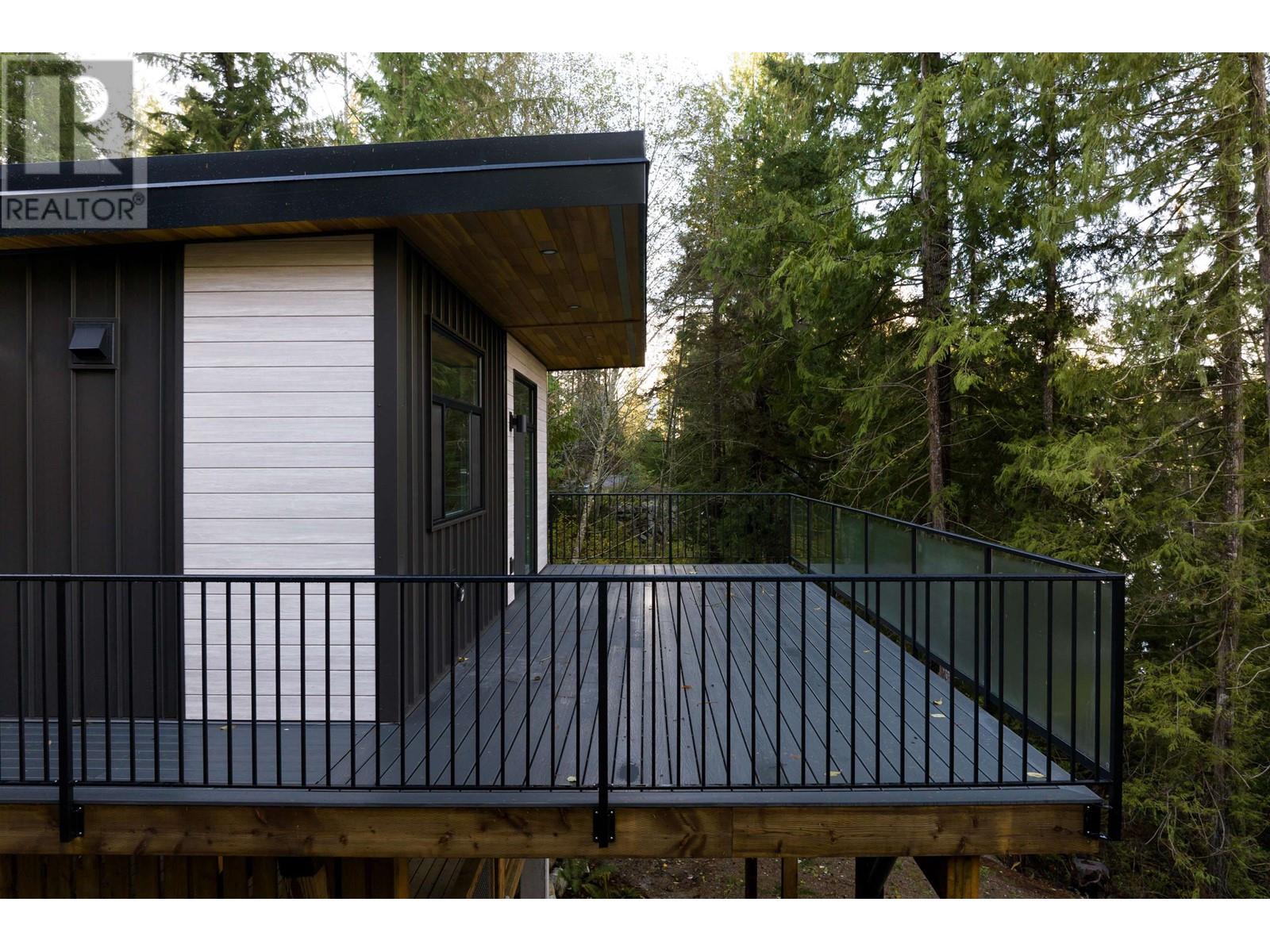 5792 Tillicum Bay Road, Sechelt, British Columbia  V7Z 0C7 - Photo 22 - R2953278