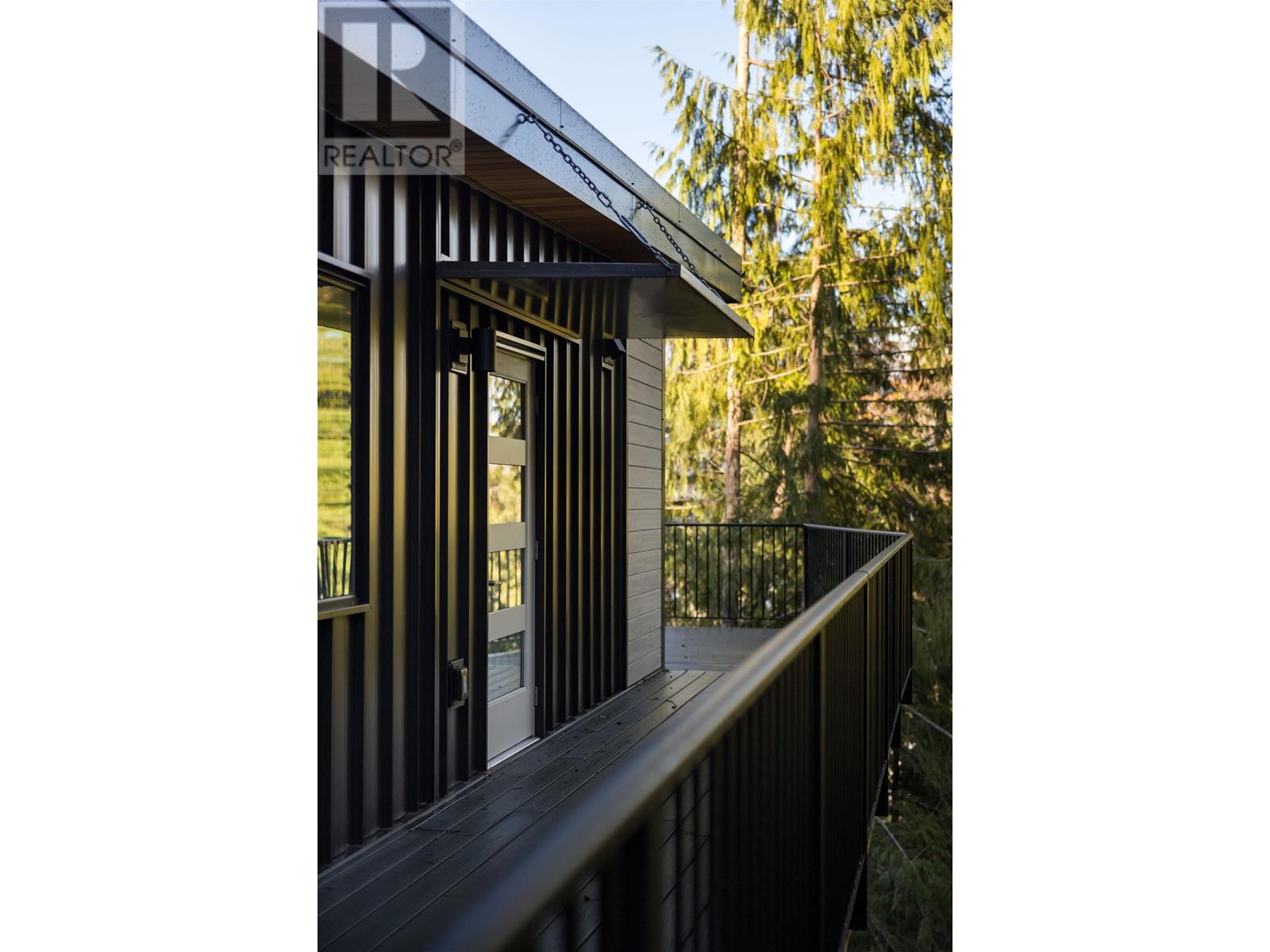 5792 Tillicum Bay Road, Sechelt, British Columbia  V7Z 0C7 - Photo 4 - R2953278