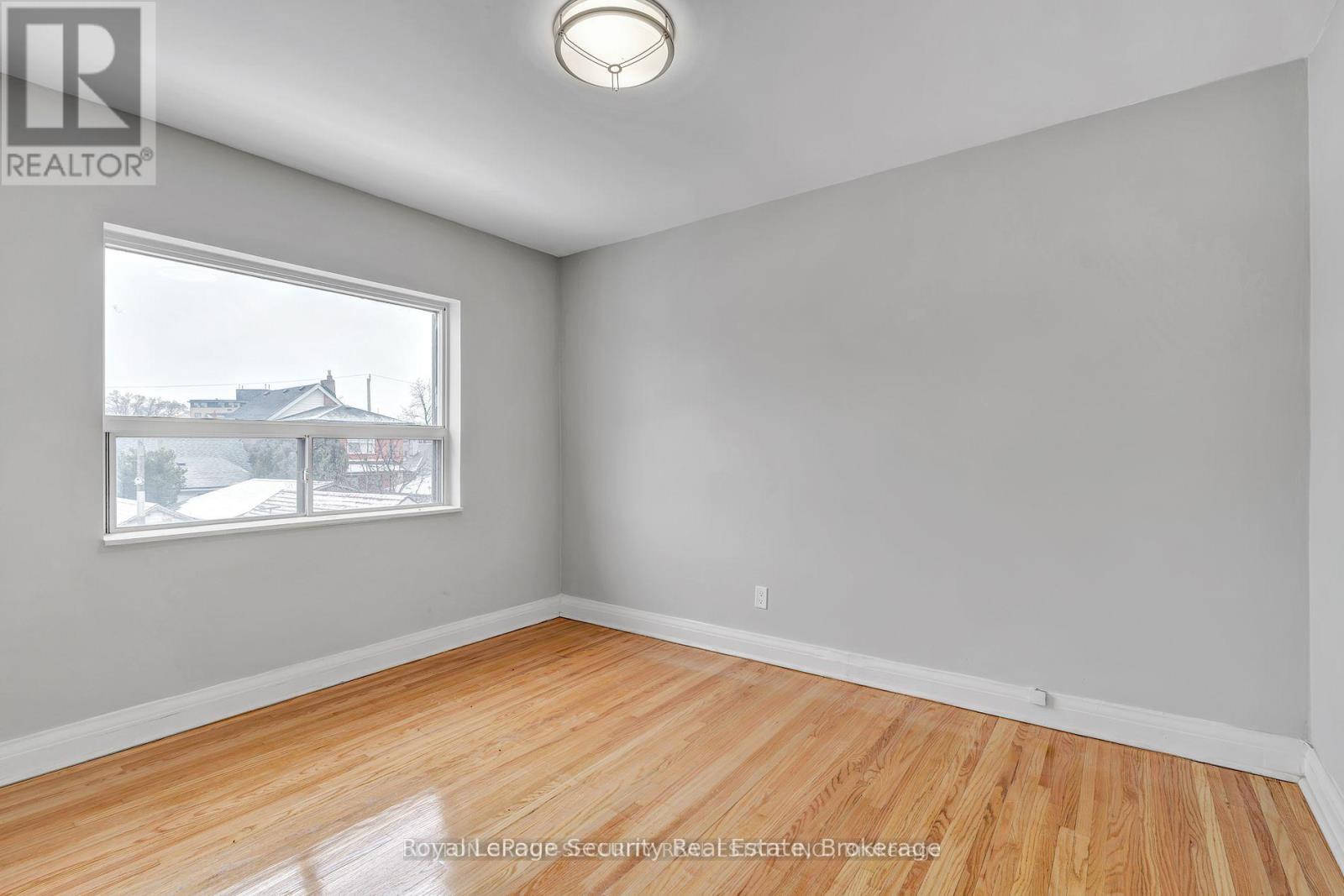 Upper - 59 Craydon Avenue, Toronto, Ontario  M6M 2C8 - Photo 29 - W11921536