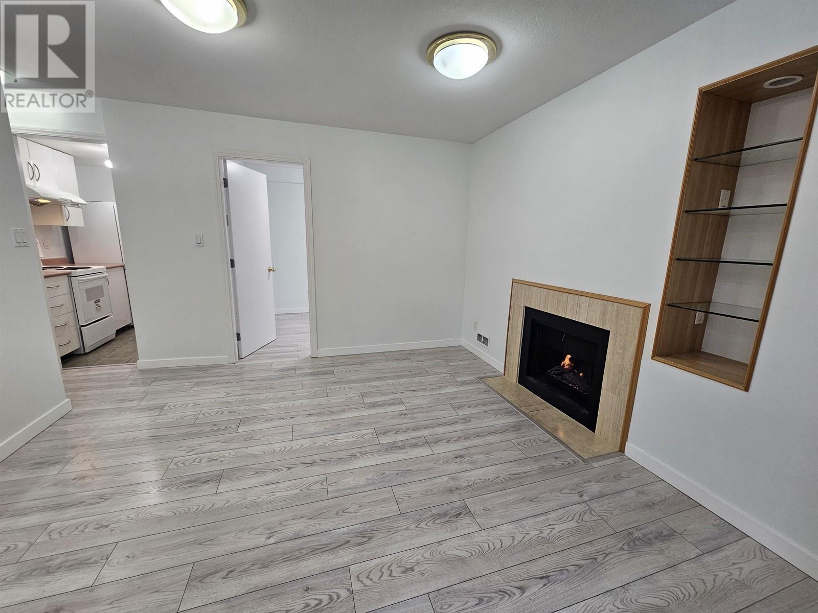 Listing Picture 3 of 18 : 102 1445 W 70TH AVENUE, Vancouver / 溫哥華 - 魯藝地產 Yvonne Lu Group - MLS Medallion Club Member