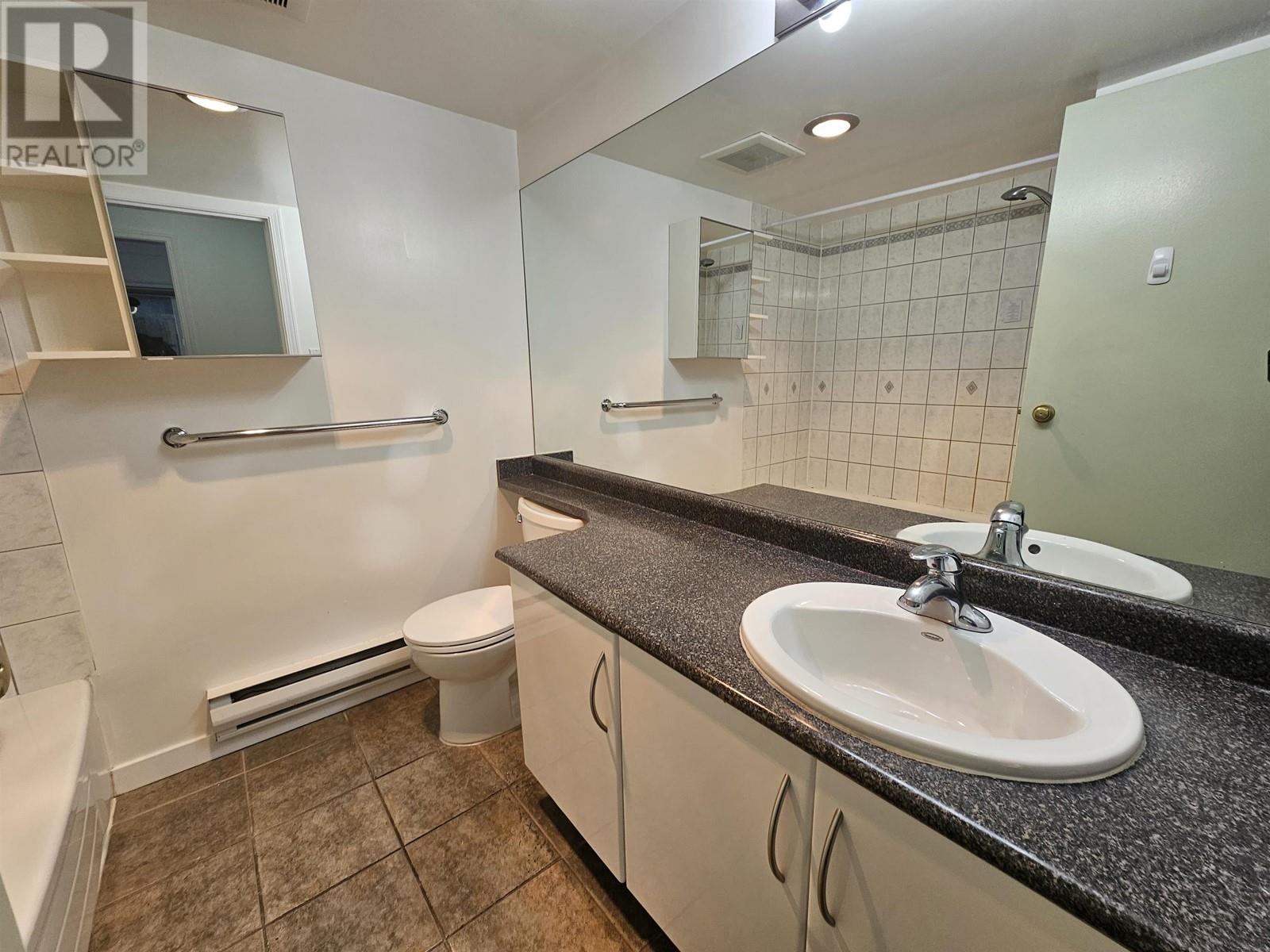 Listing Picture 10 of 18 : 102 1445 W 70TH AVENUE, Vancouver / 溫哥華 - 魯藝地產 Yvonne Lu Group - MLS Medallion Club Member