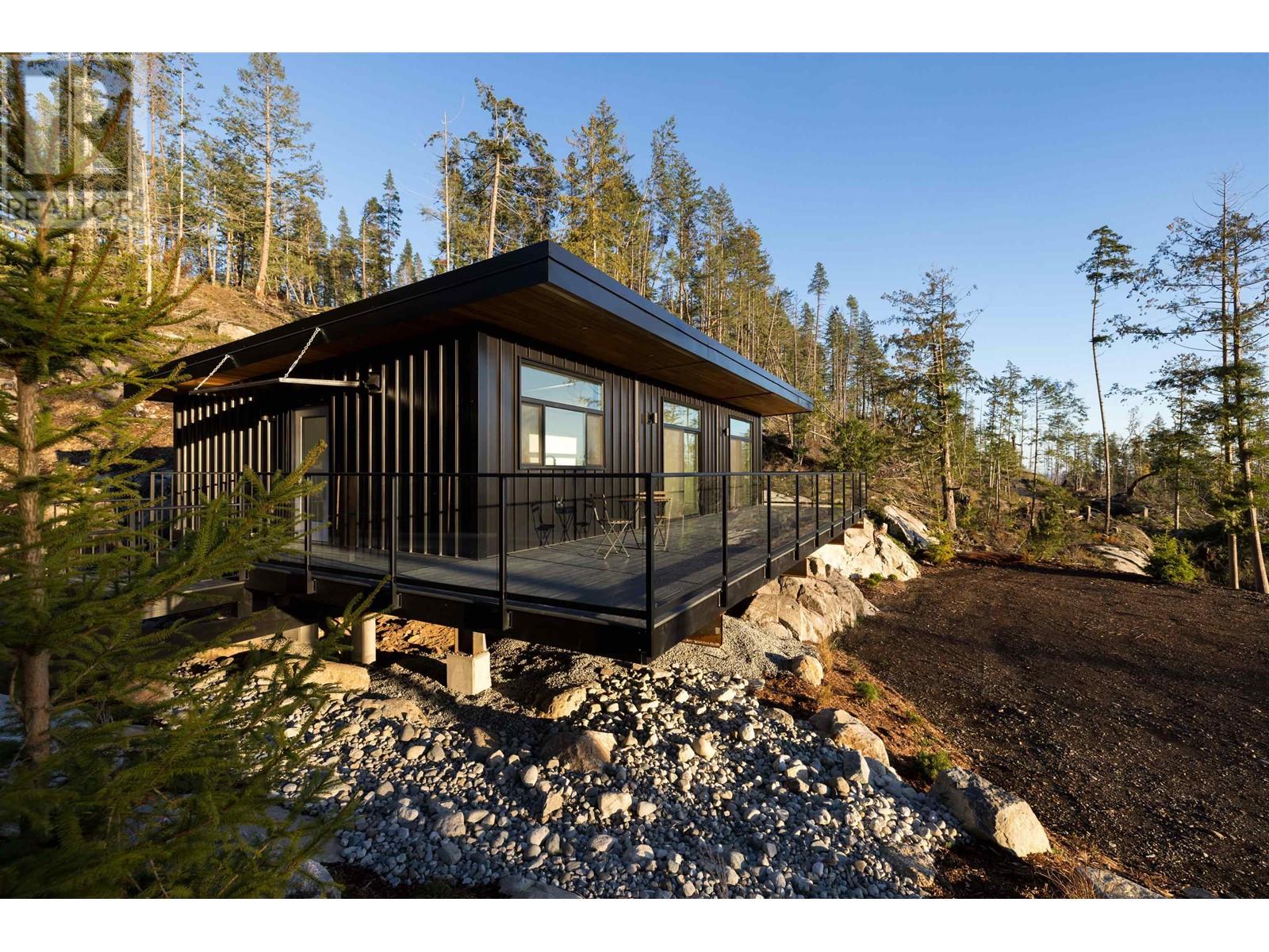 5782 Sargeant Bay Heights Road, Halfmoon Bay, British Columbia V7Z 1C3 - Photo 25 - R2933635