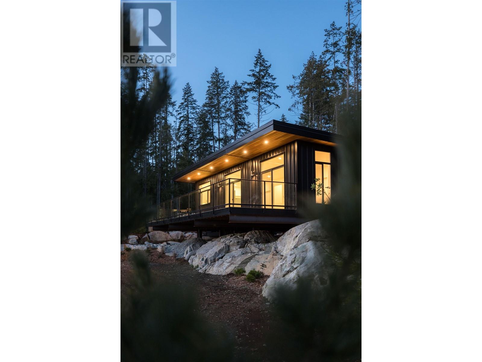 5782 Sargeant Bay Heights Road, Halfmoon Bay, British Columbia V7Z 1C3 - Photo 30 - R2933635