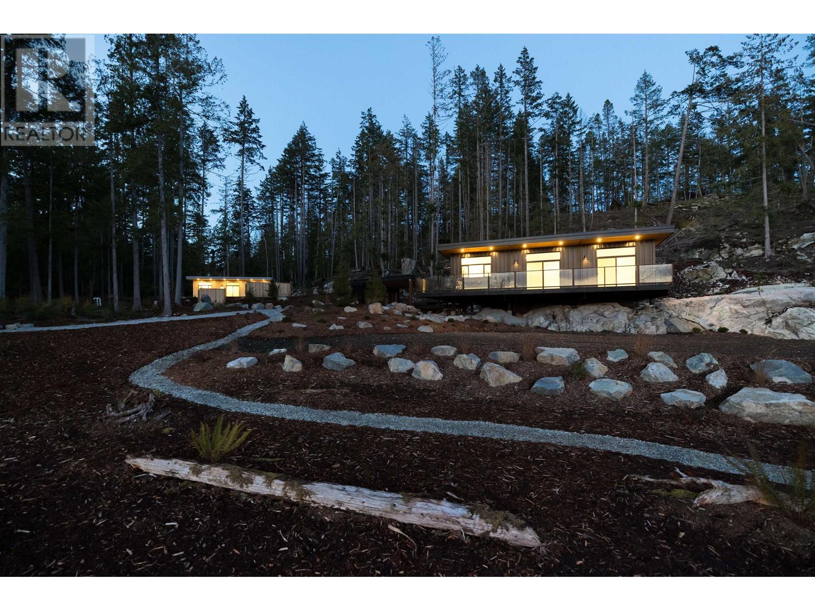 5782 Sargeant Bay Heights Road, Halfmoon Bay, British Columbia V7Z 1C3 - Photo 40 - R2933635