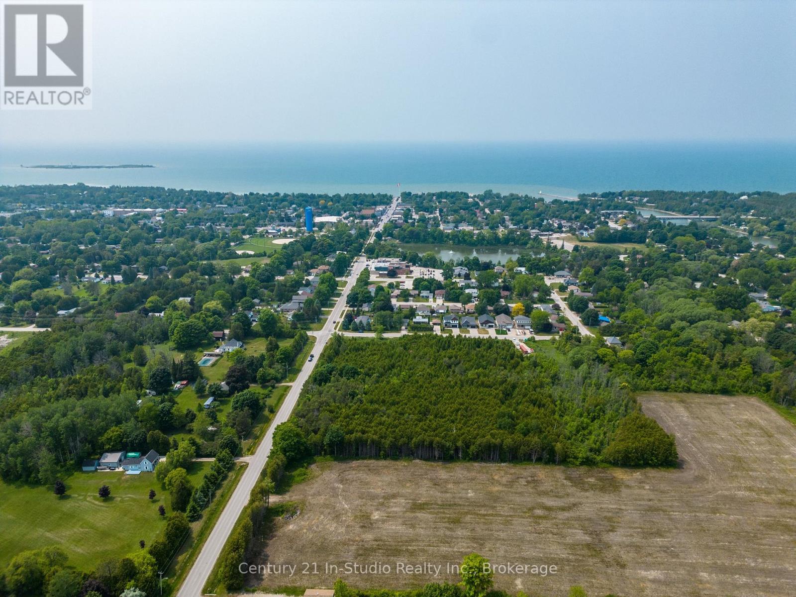 7 Grenville Street N, Saugeen Shores, Ontario  N0H 2L0 - Photo 3 - X11921573