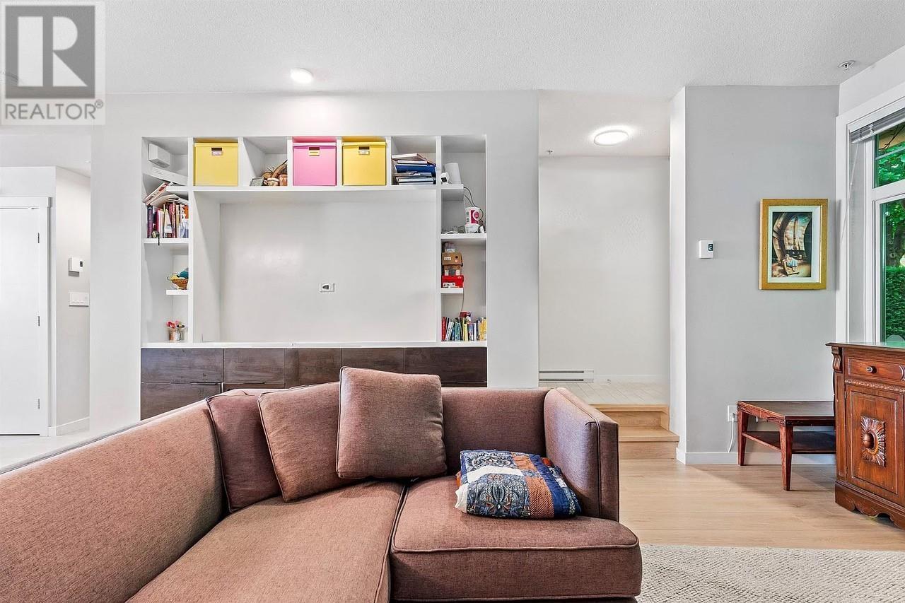 3820 Welwyn Street, Vancouver, British Columbia  V5N 3Y9 - Photo 1 - R2955580