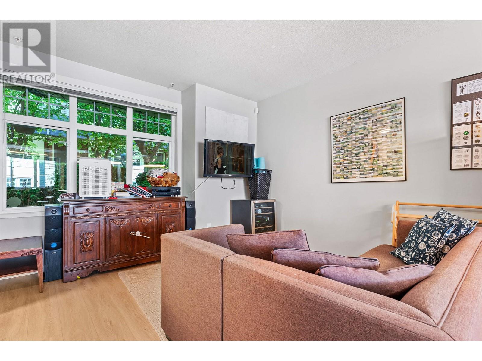 3820 Welwyn Street, Vancouver, British Columbia  V5N 3Y9 - Photo 3 - R2955580