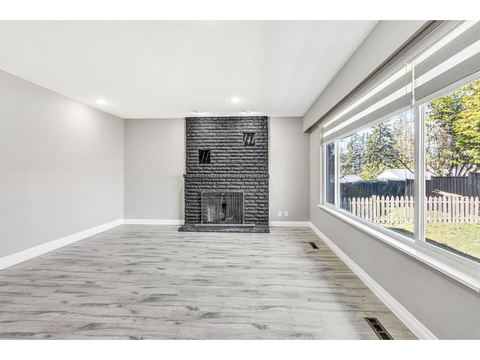 Property at 15112 DOVE PLACE image 4