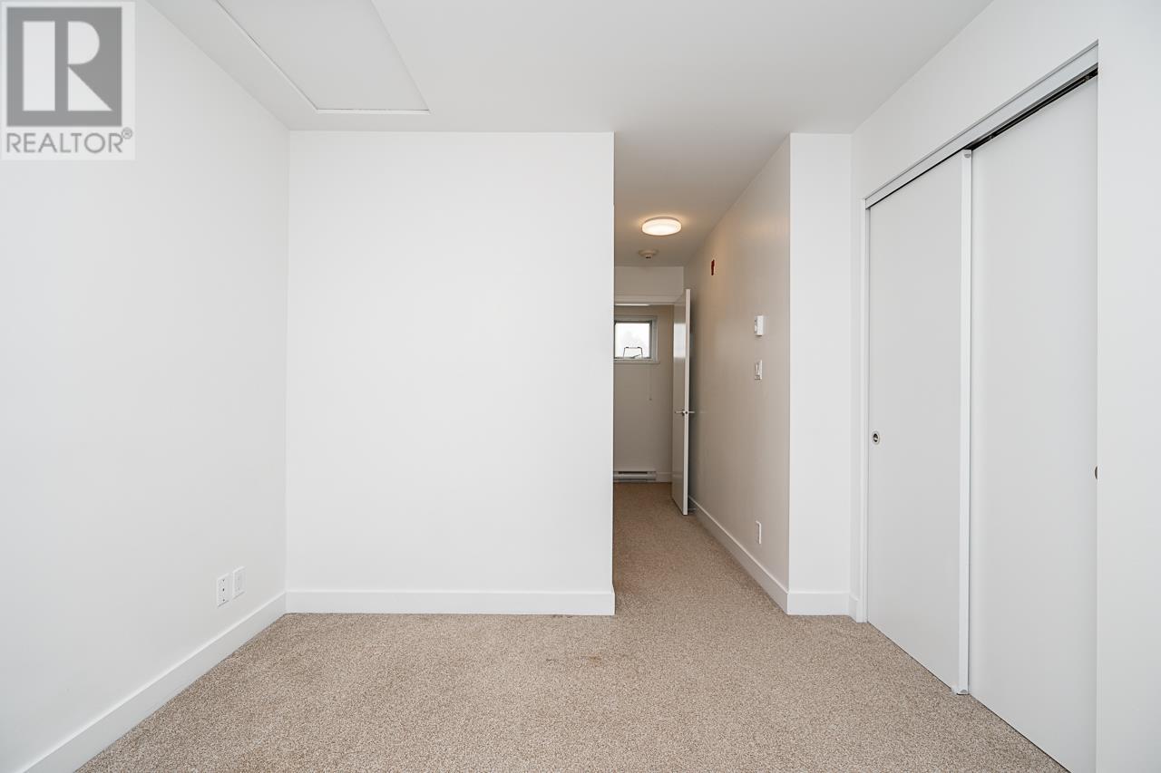 Listing Picture 20 of 26 : 112 7250 18TH AVENUE, Burnaby / 本拿比 - 魯藝地產 Yvonne Lu Group - MLS Medallion Club Member