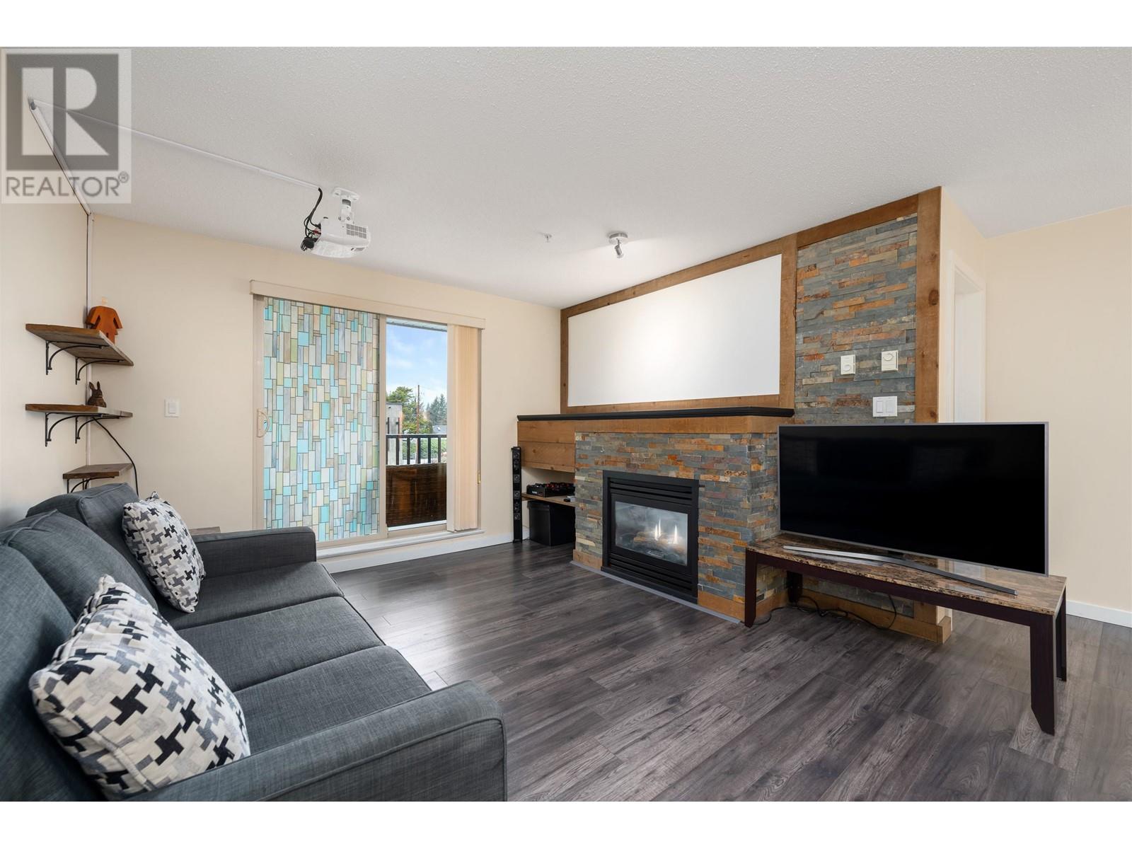 109 38003 Second Avenue, Squamish, British Columbia  V8B 0C4 - Photo 2 - R2955638