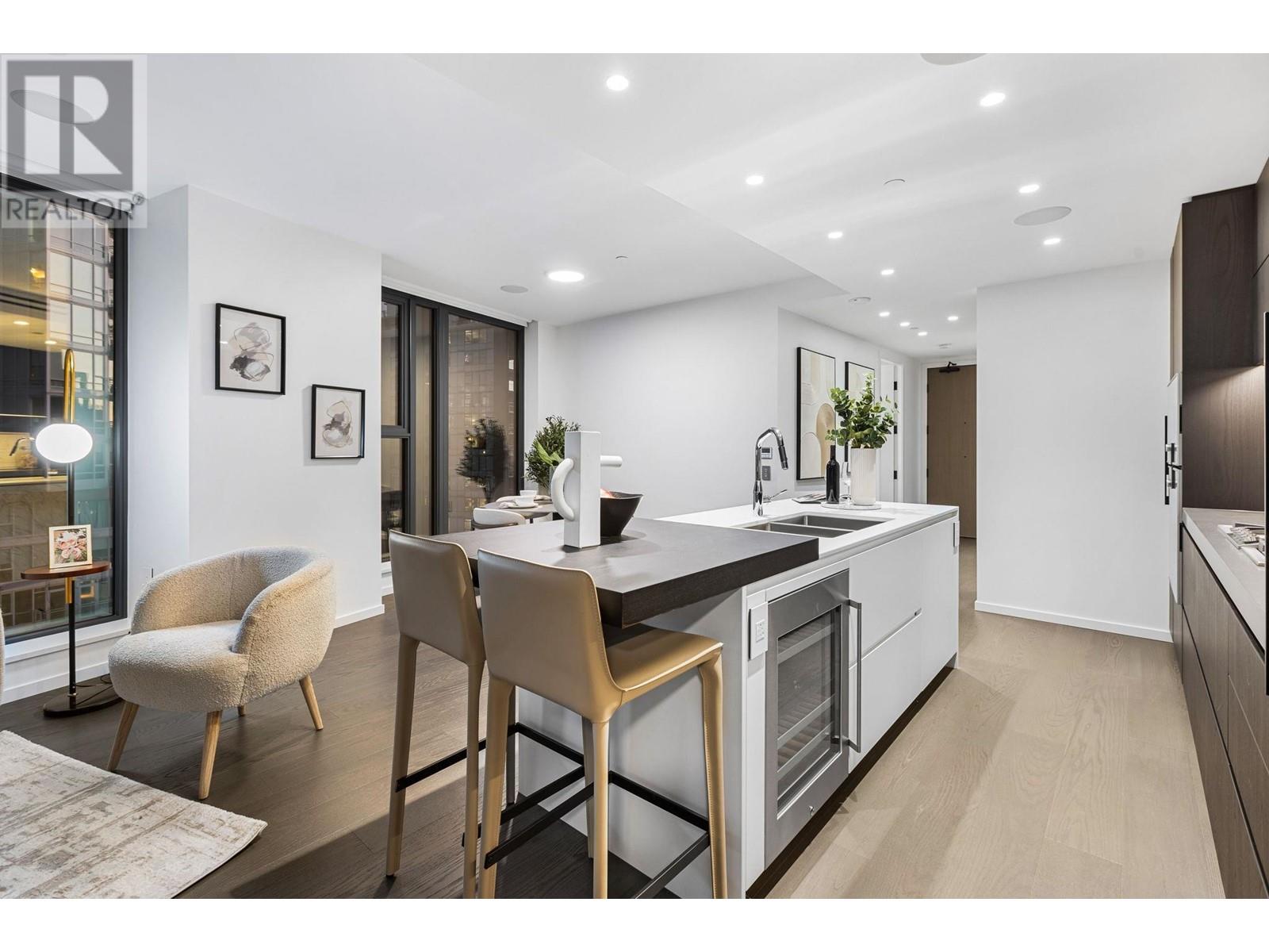 Listing Picture 12 of 40 : 1105 1601 QUEBEC STREET, Vancouver / 溫哥華 - 魯藝地產 Yvonne Lu Group - MLS Medallion Club Member