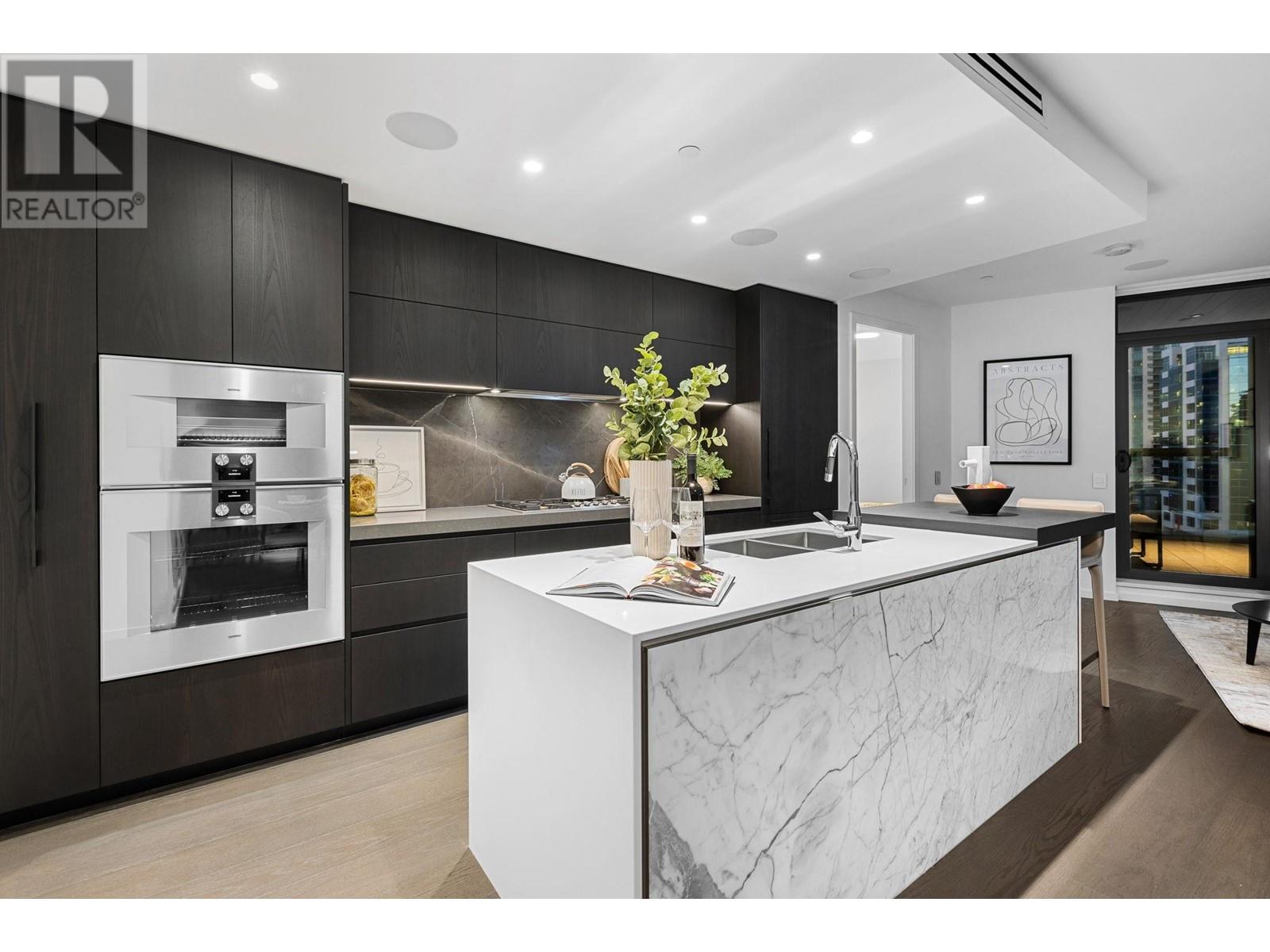 Listing Picture 14 of 40 : 1105 1601 QUEBEC STREET, Vancouver / 溫哥華 - 魯藝地產 Yvonne Lu Group - MLS Medallion Club Member