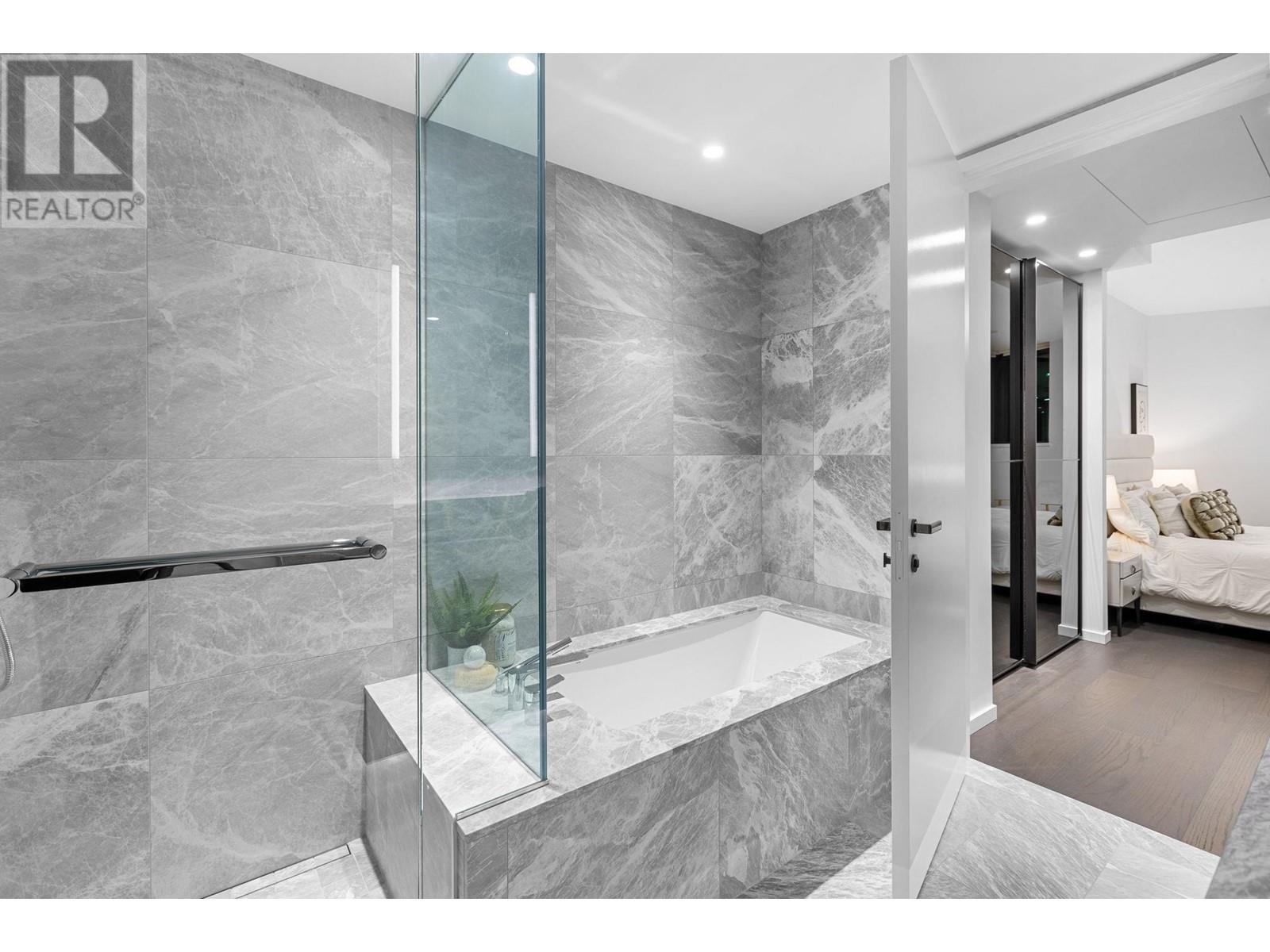 Listing Picture 25 of 40 : 1105 1601 QUEBEC STREET, Vancouver / 溫哥華 - 魯藝地產 Yvonne Lu Group - MLS Medallion Club Member