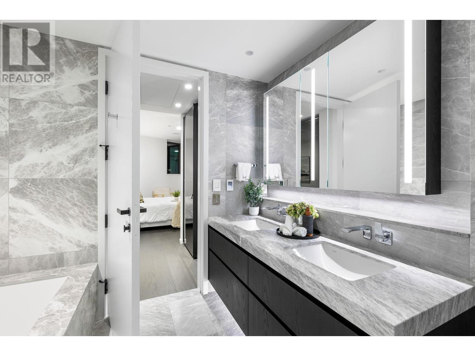 Listing Picture 26 of 40 : 1105 1601 QUEBEC STREET, Vancouver / 溫哥華 - 魯藝地產 Yvonne Lu Group - MLS Medallion Club Member