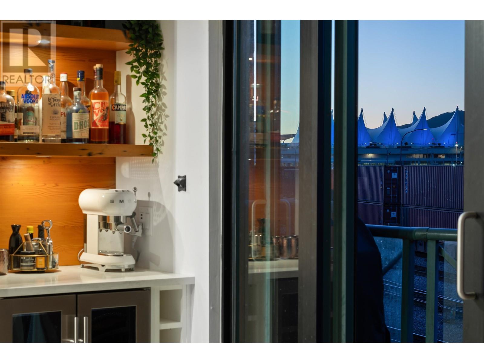 Listing Picture 13 of 28 : 206 55 ALEXANDER STREET, Vancouver / 溫哥華 - 魯藝地產 Yvonne Lu Group - MLS Medallion Club Member