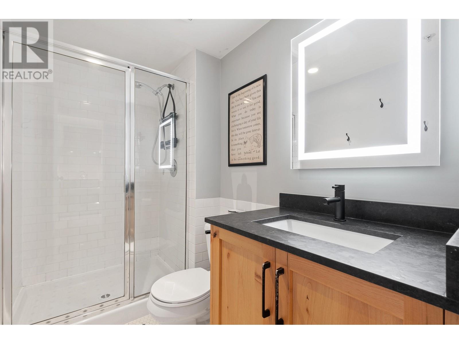 Listing Picture 26 of 28 : 206 55 ALEXANDER STREET, Vancouver / 溫哥華 - 魯藝地產 Yvonne Lu Group - MLS Medallion Club Member