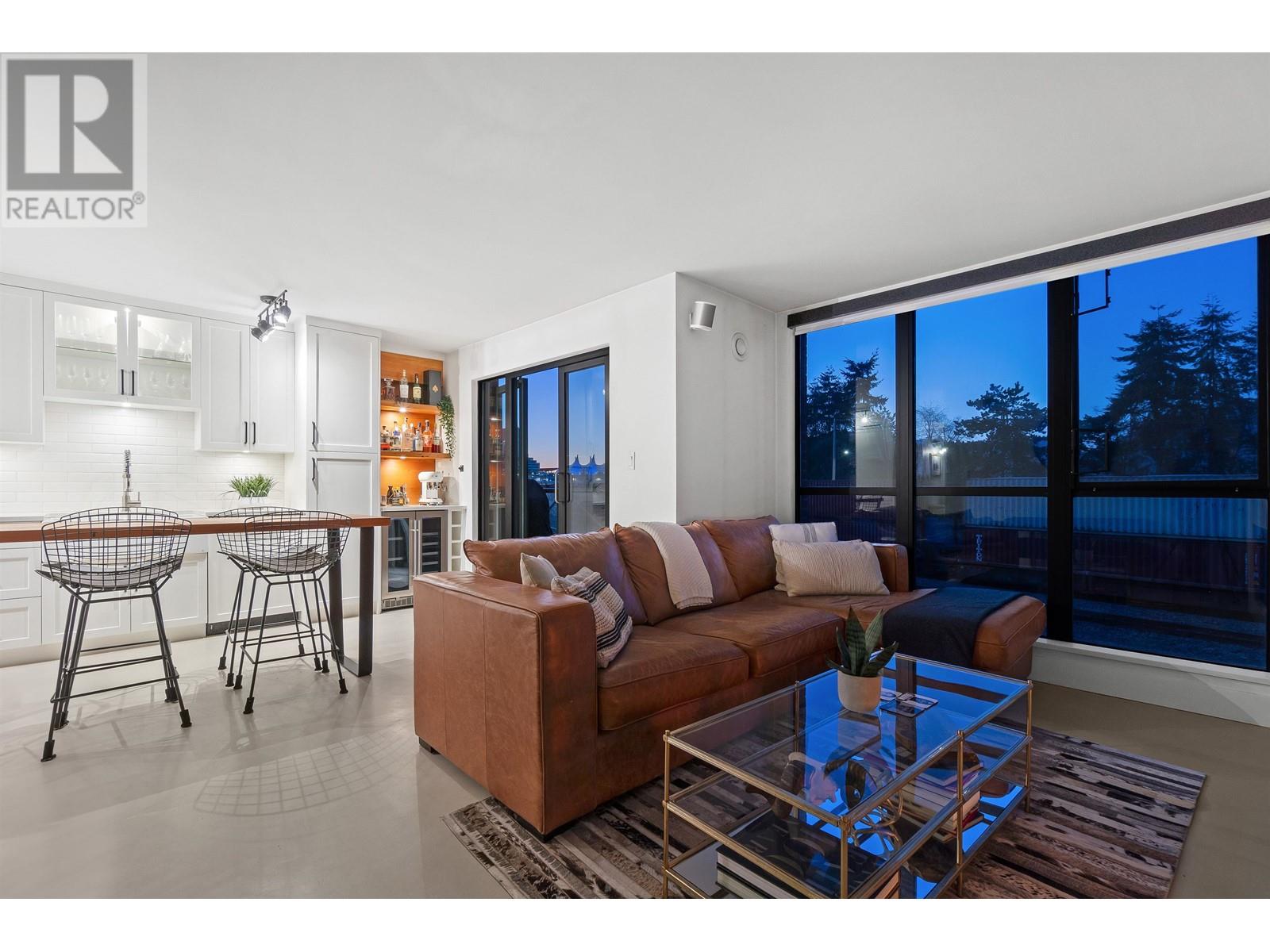 Listing Picture 6 of 28 : 206 55 ALEXANDER STREET, Vancouver / 溫哥華 - 魯藝地產 Yvonne Lu Group - MLS Medallion Club Member