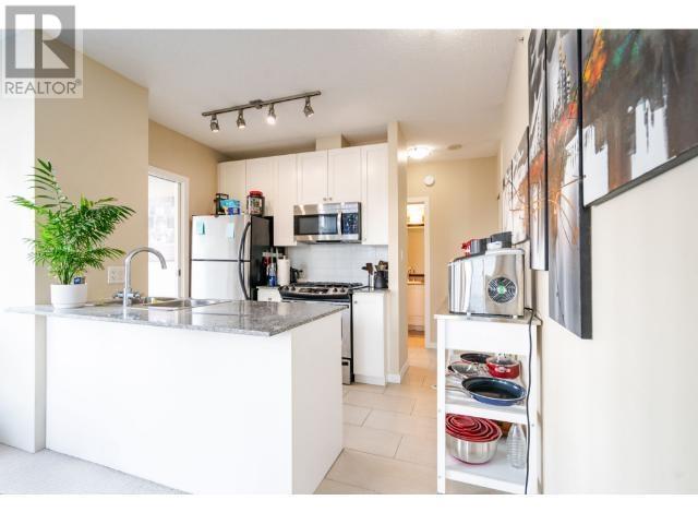 1401 480 Robson Street, Vancouver, British Columbia  V6B 1S1 - Photo 4 - R2955718